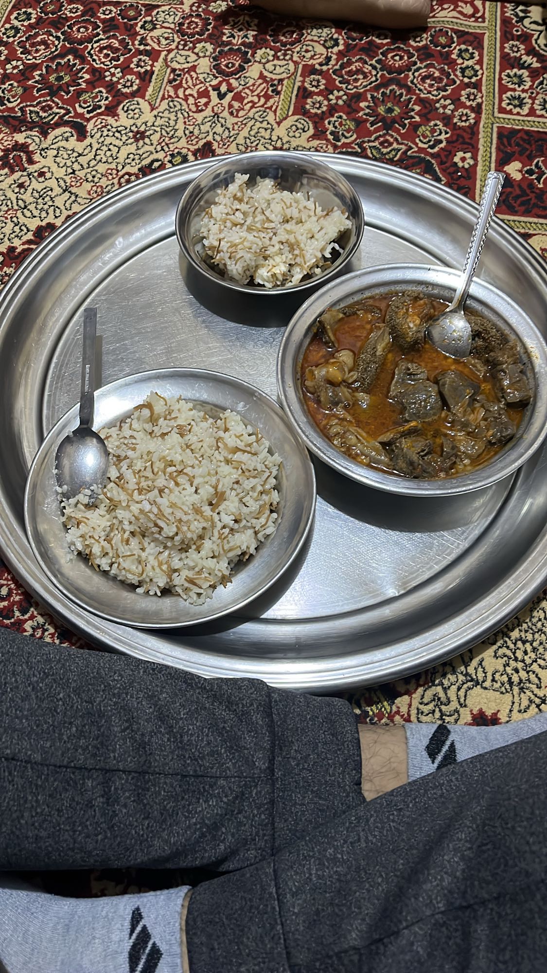 أرز مع يخنة لحم