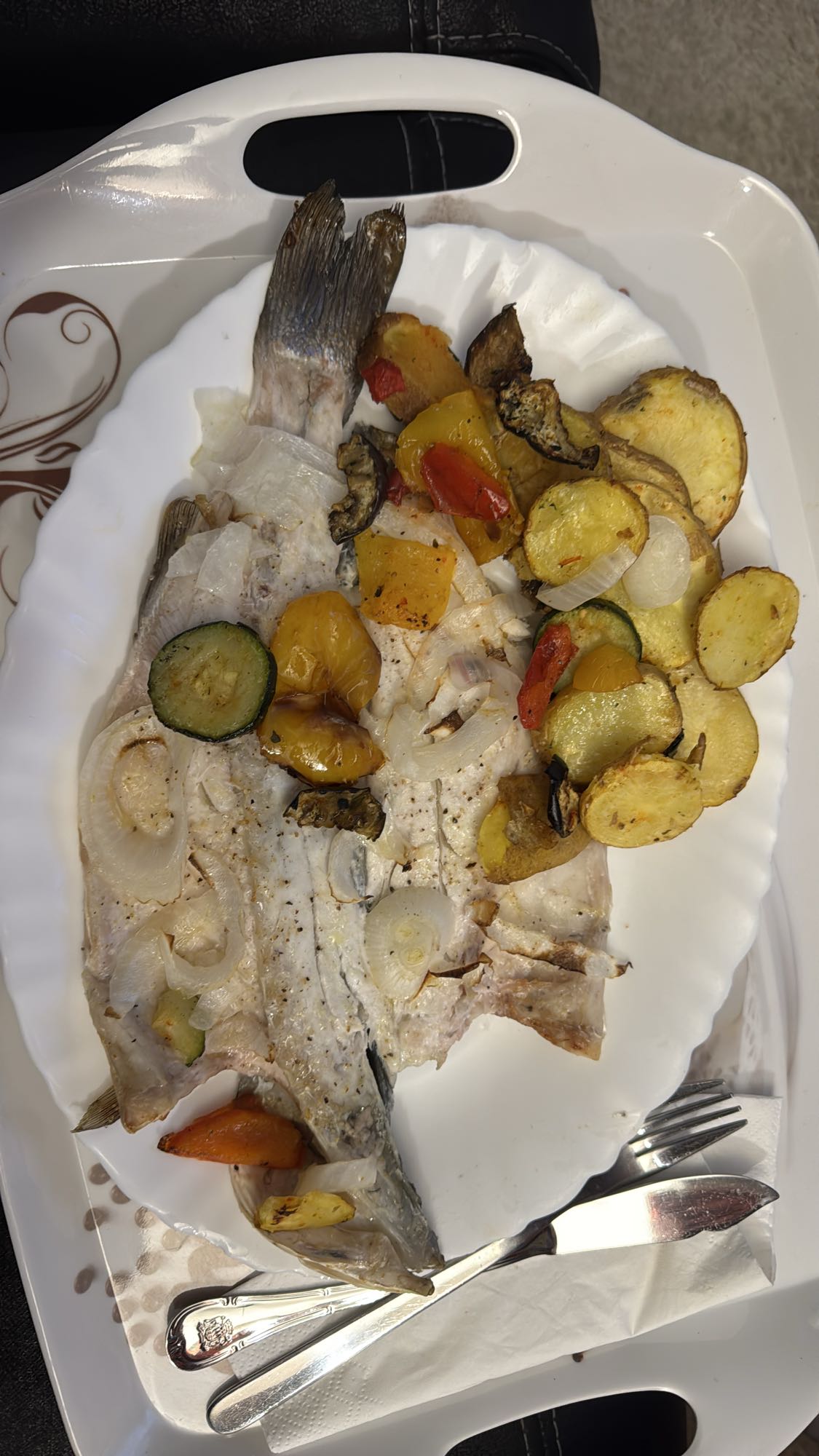 Pescado con vegetales