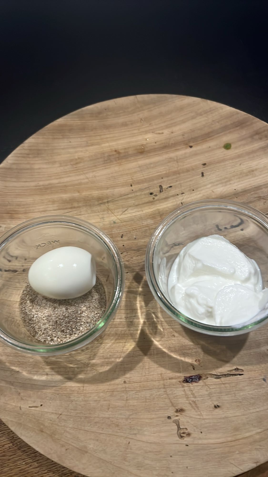 Oeuf et yaourt nature