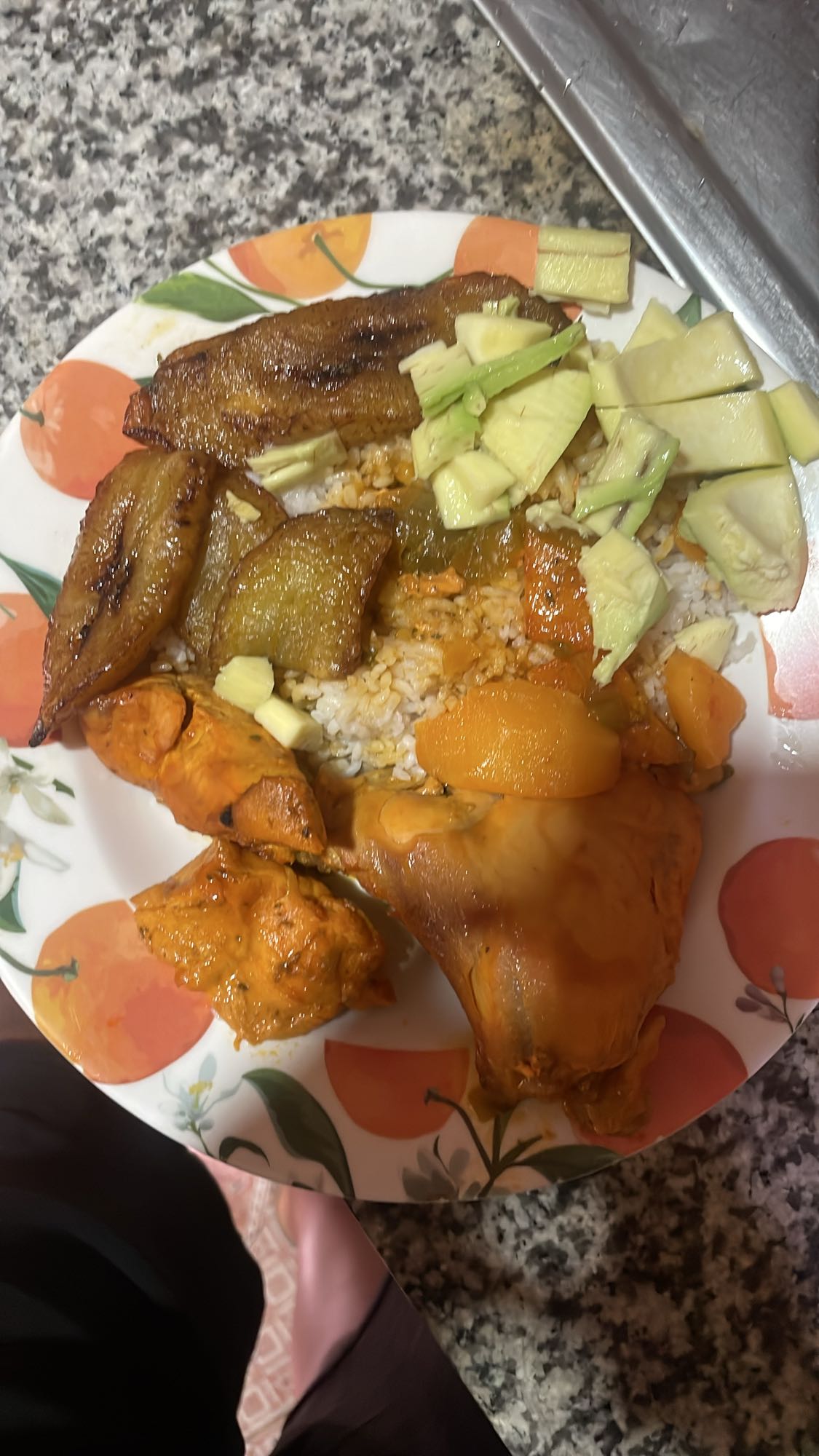 Pollo con arroz y plátano