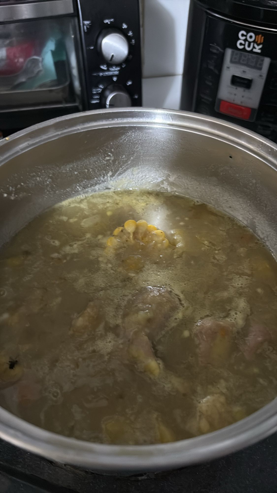 Sopa de carne y maíz
