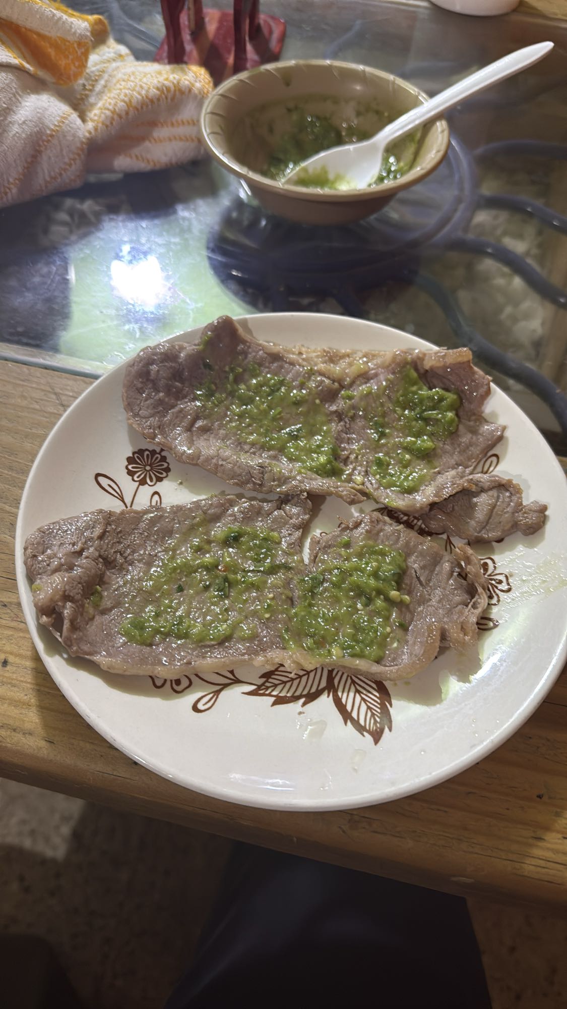 Carne con salsa verde