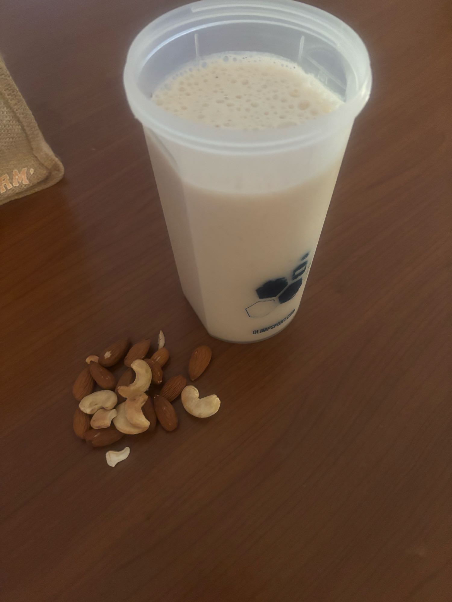 Shake protéiné et noix