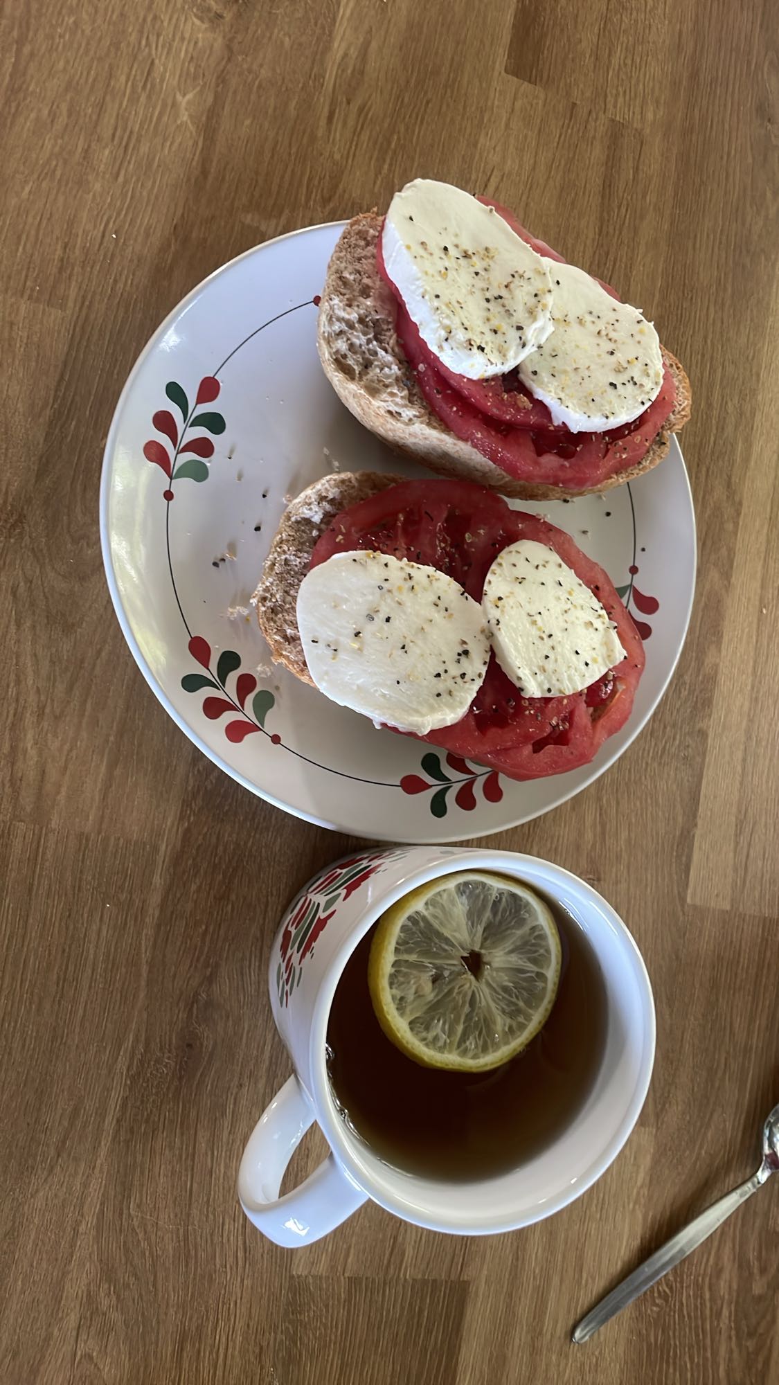 Kanapki z mozzarellą