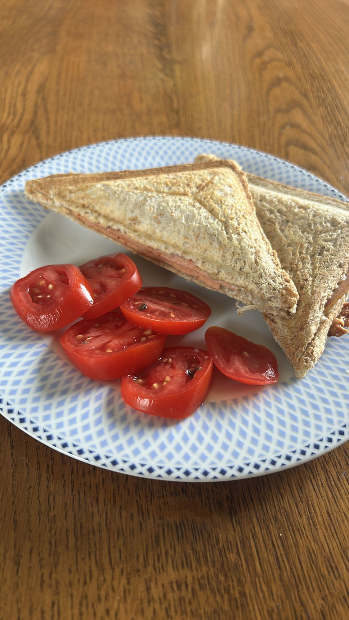 Toasted Sandwich & Tomato