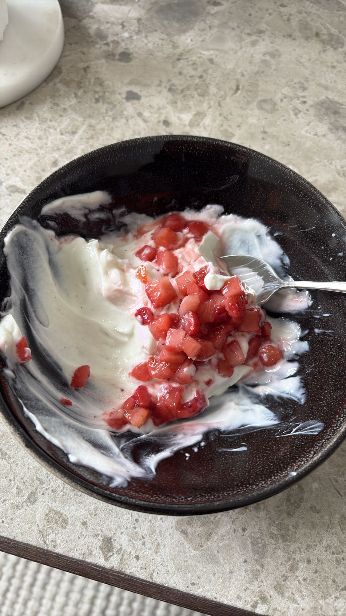 Kvarg med jordgubbar