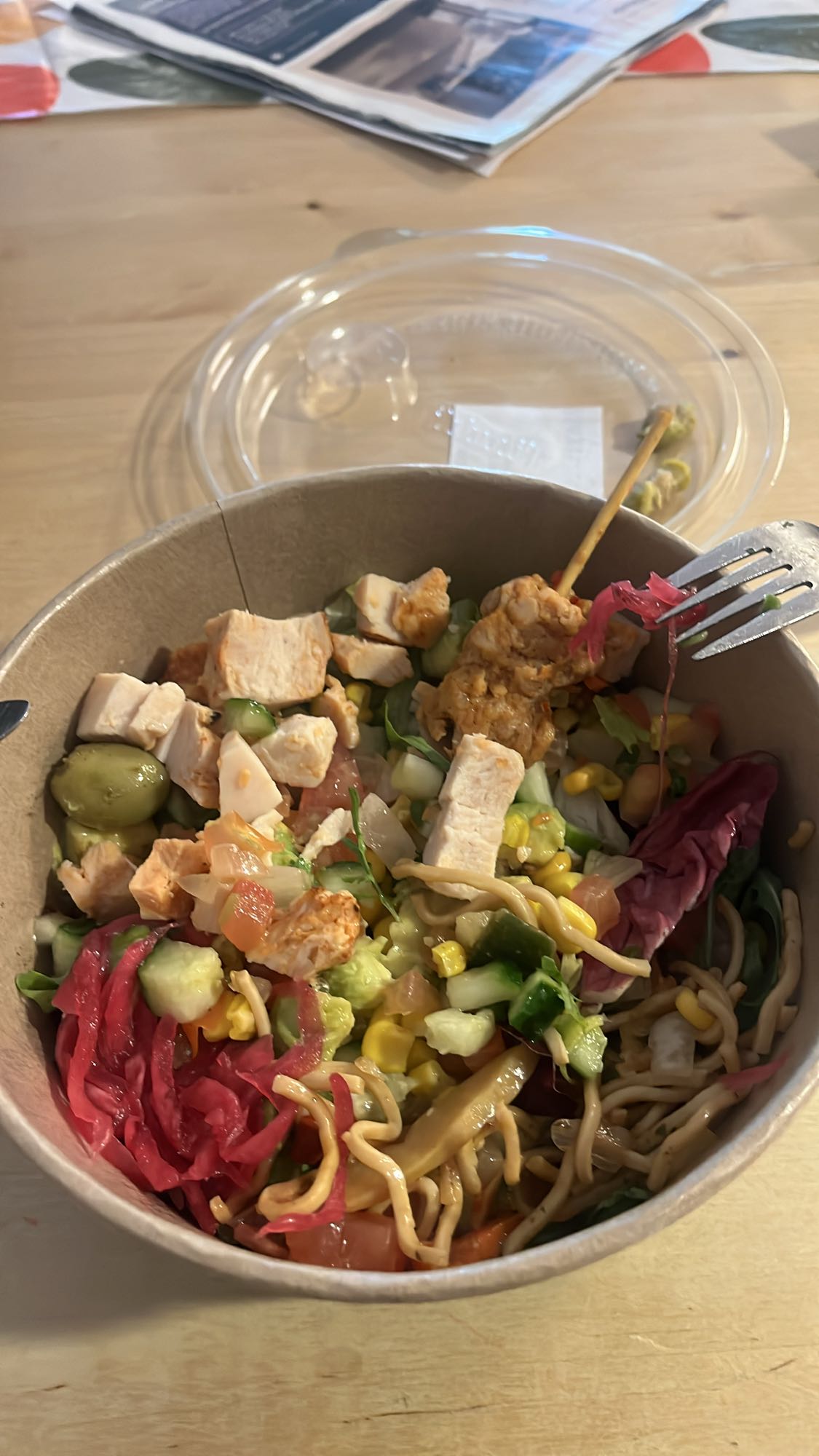 Kycklingsallad med nudlar