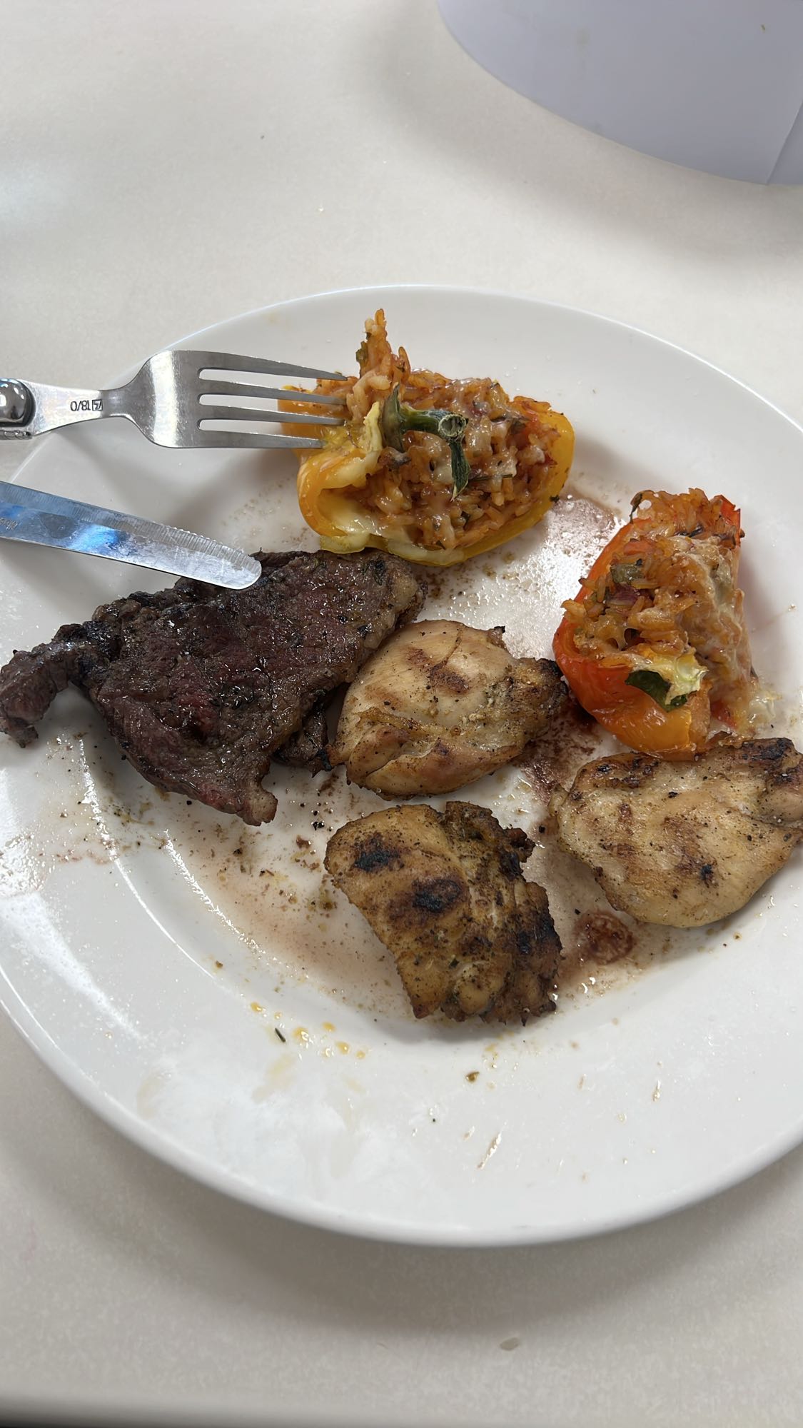 Γεμιστές πιπεριές & κρέας