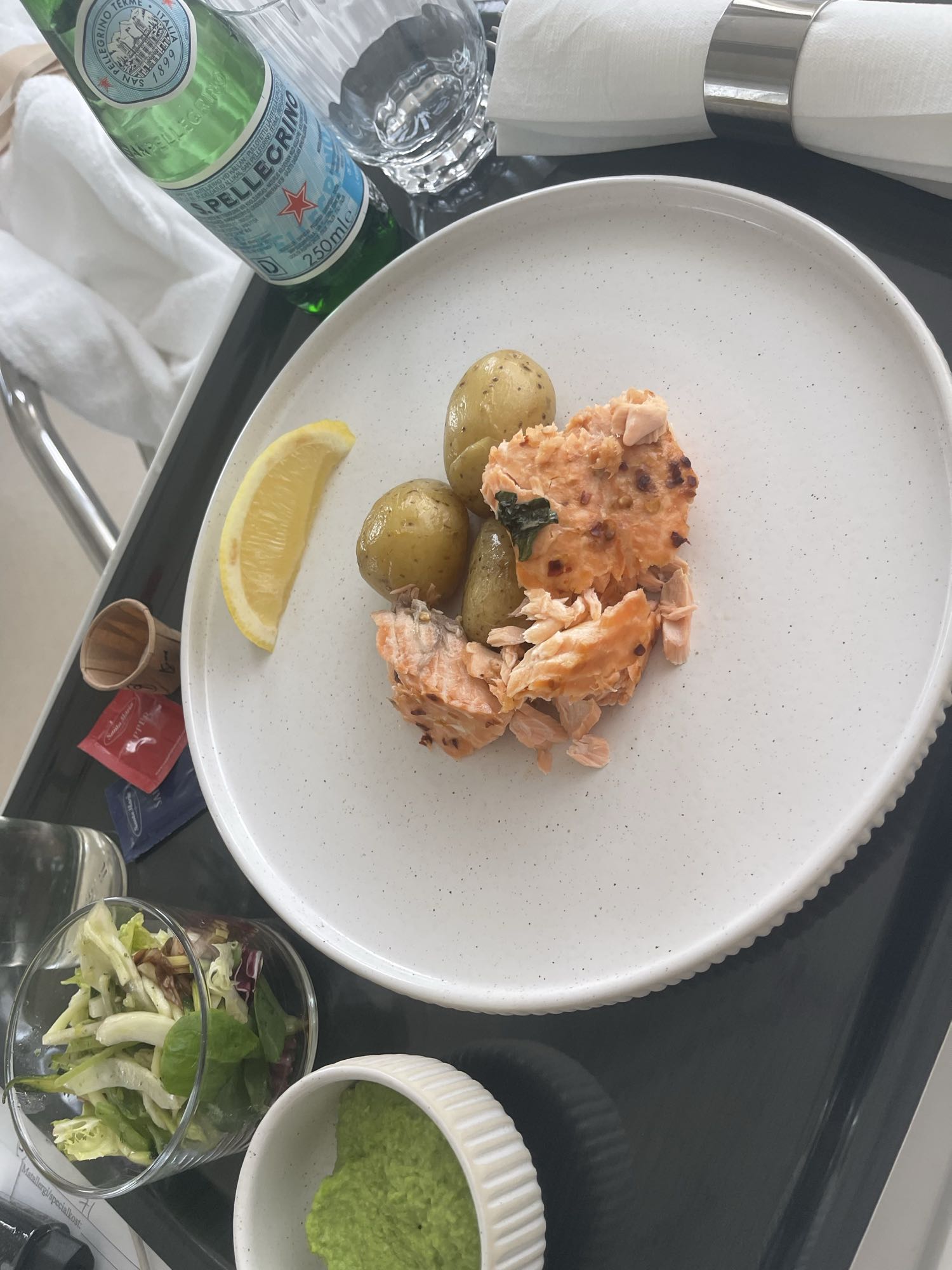 Lax med potatis och sallad