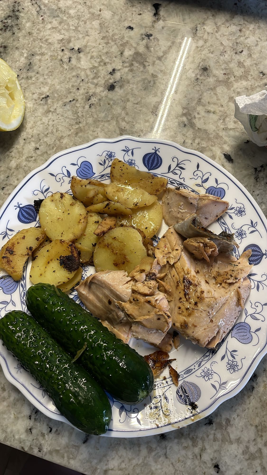 Łosoś z ziemniakami