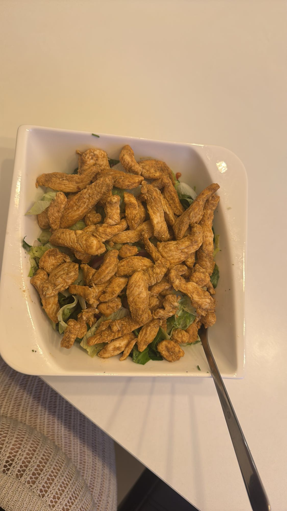 Hähnchensalat-Schüssel