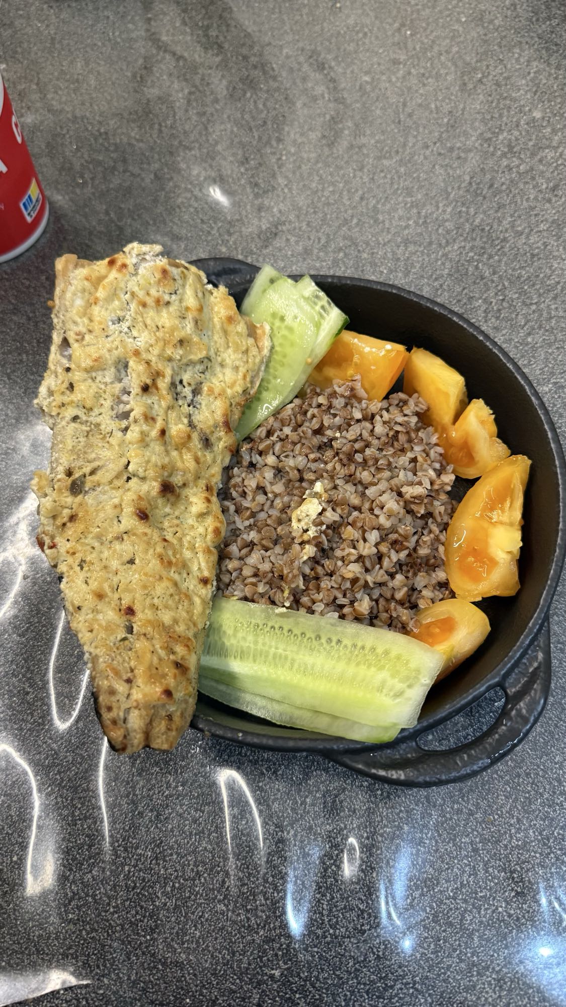 Гречка з рибою та овочами