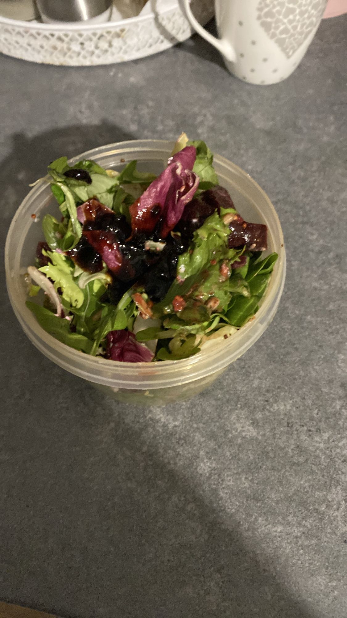 Sałatka z sosem balsamicznym