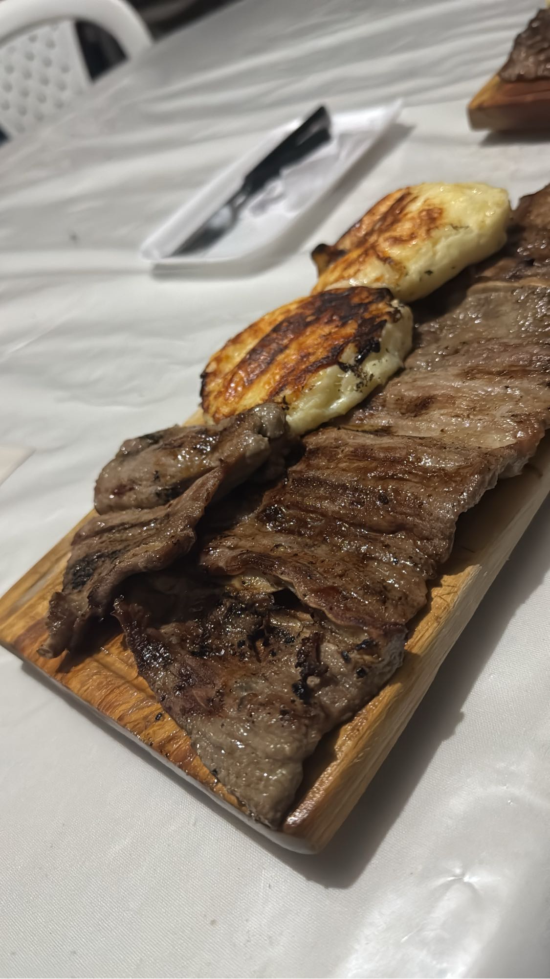 Carne asada con queso