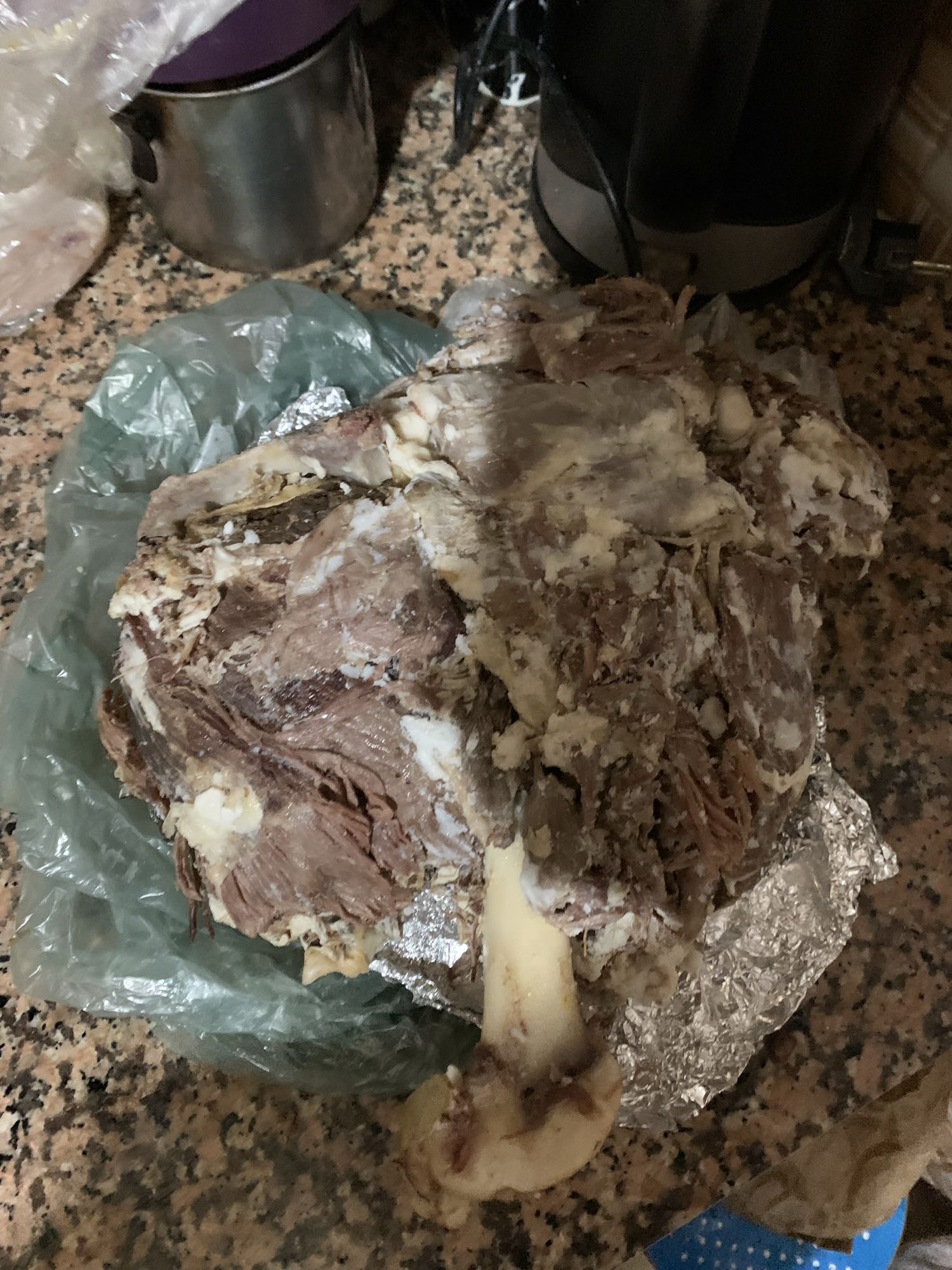 Viande bouillie osseuse