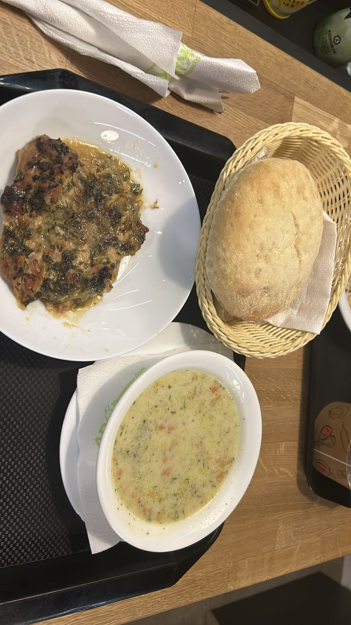 Chicken with soup and bread