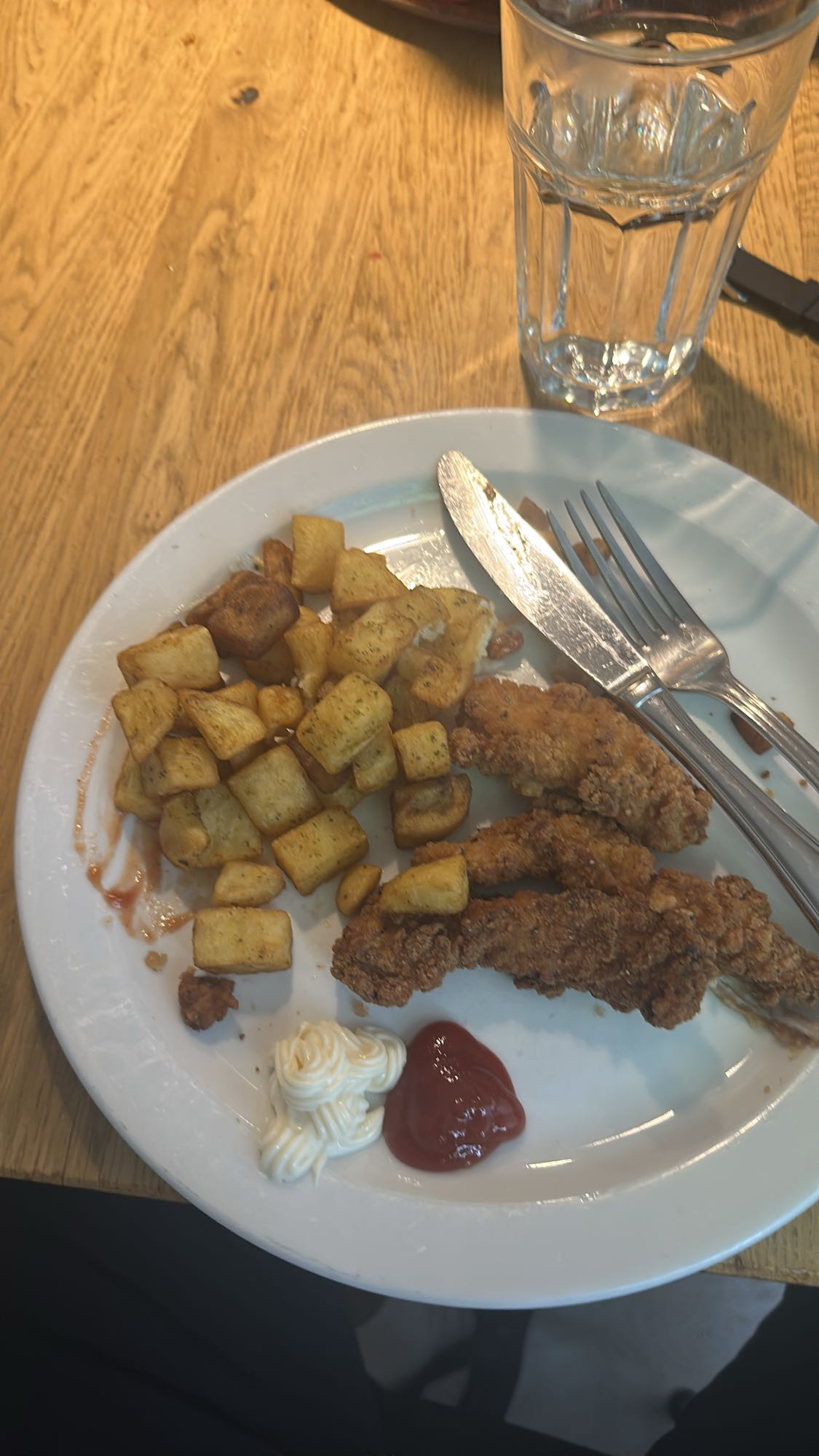 Pollo frito con papas