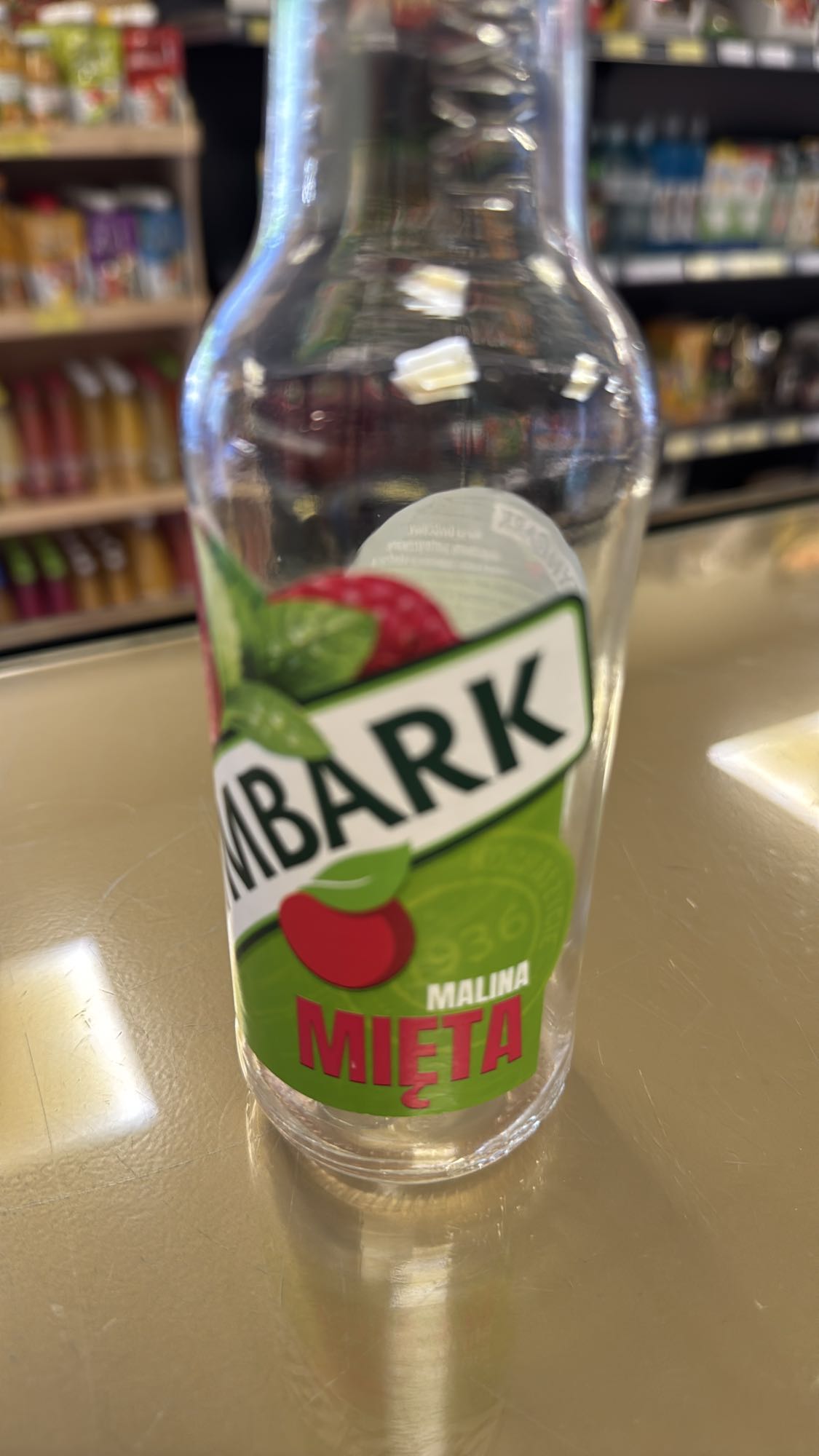 Napój malina mięta