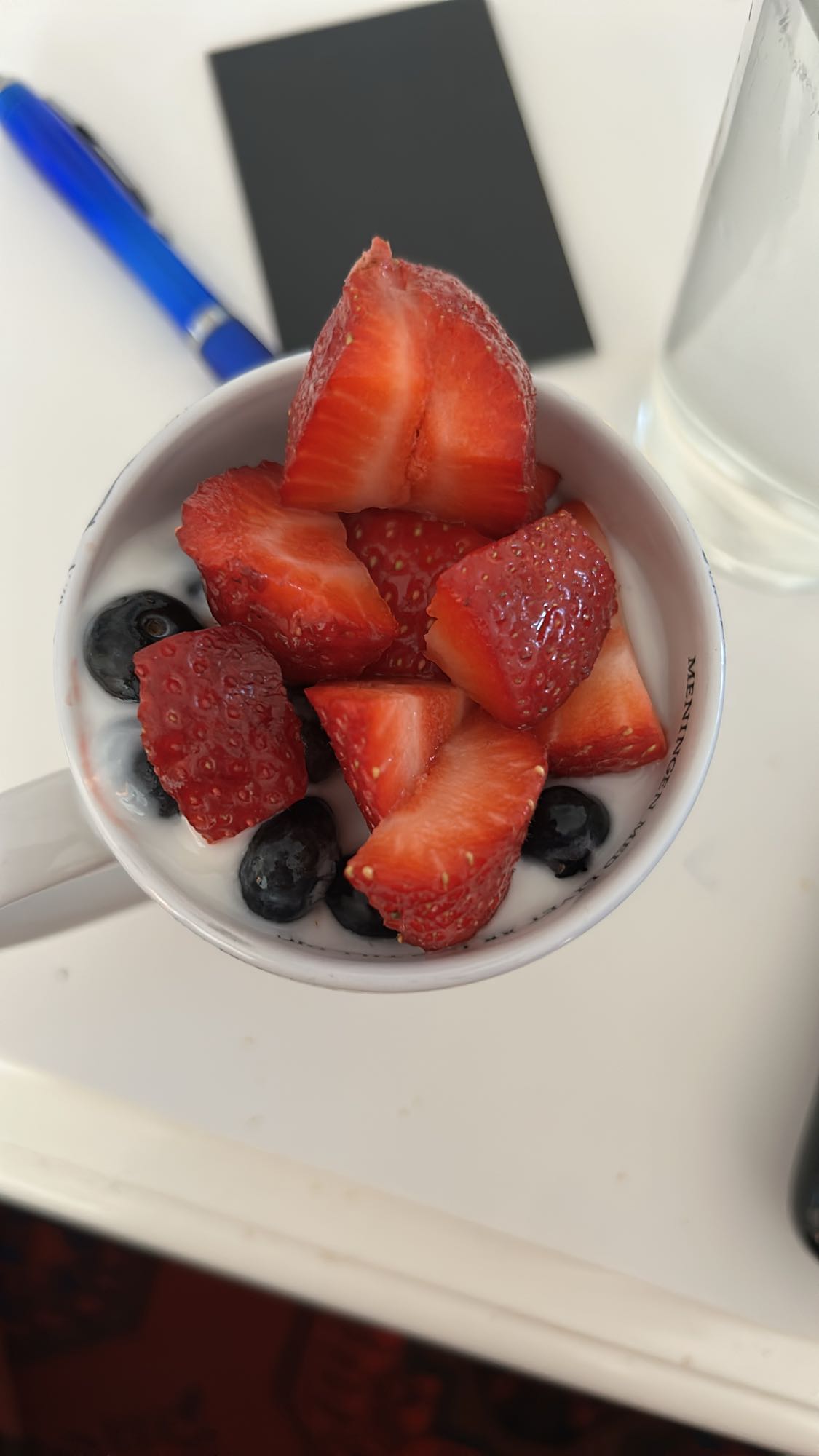 Yoghurt med bär