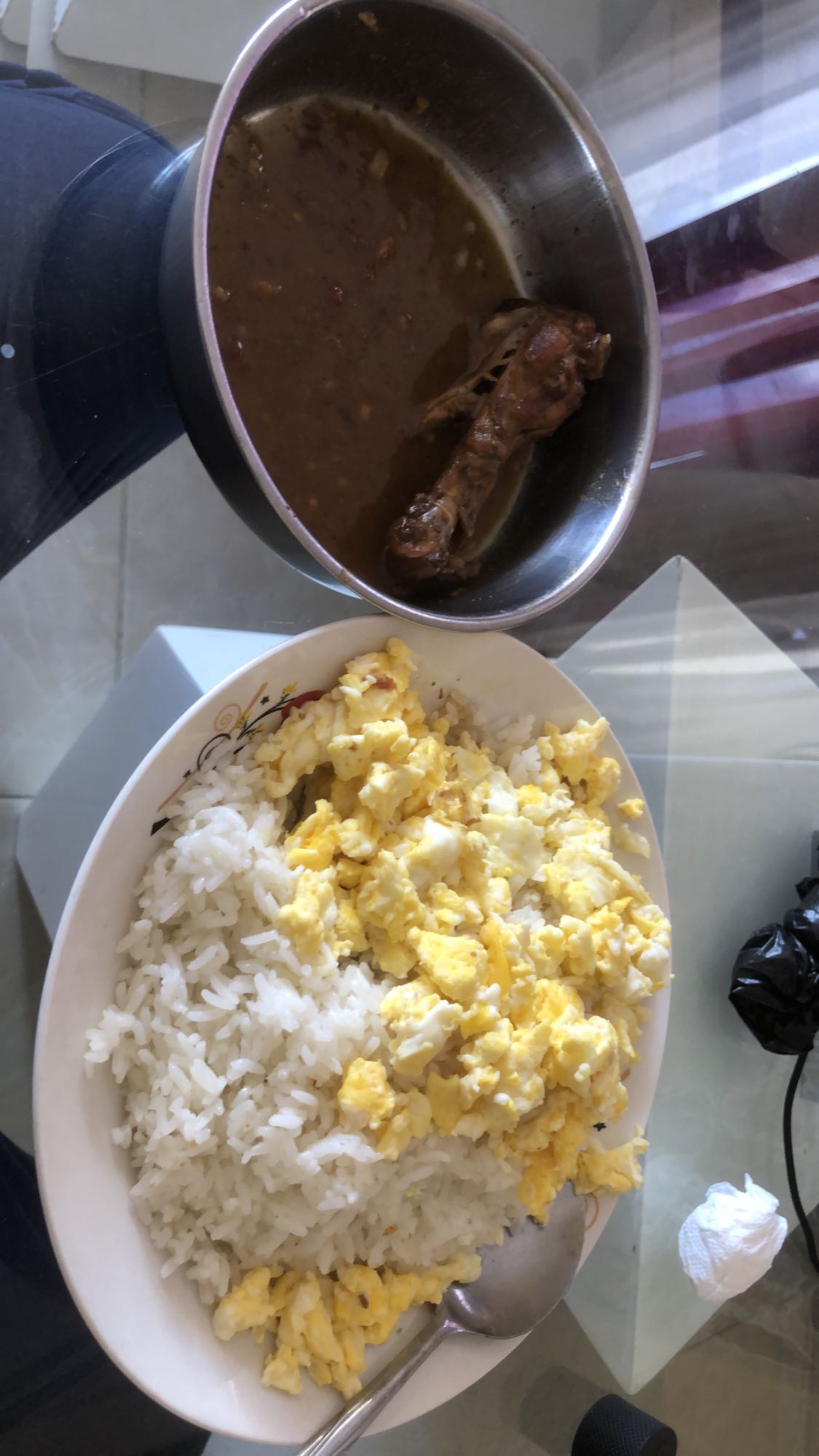 Arroz, huevo y pollo