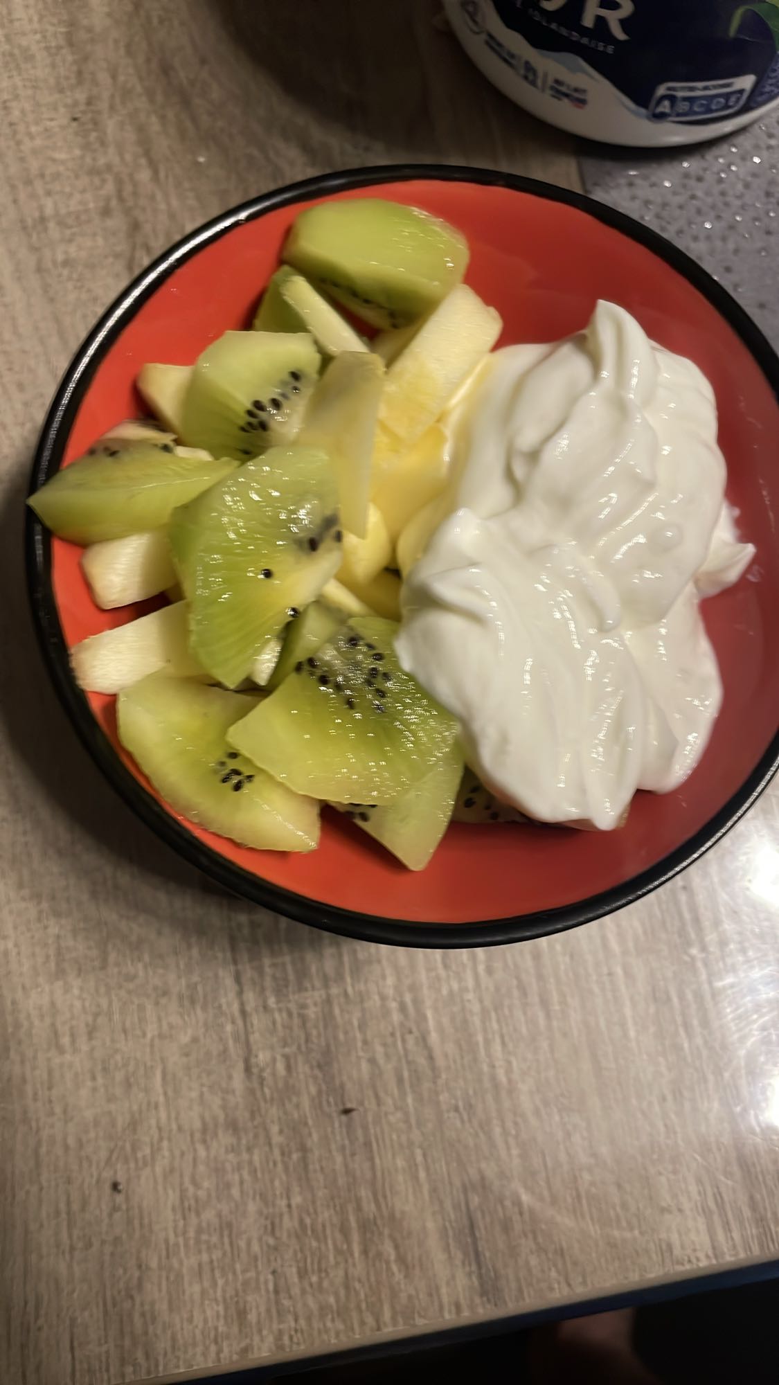 Bol fruits et yaourt