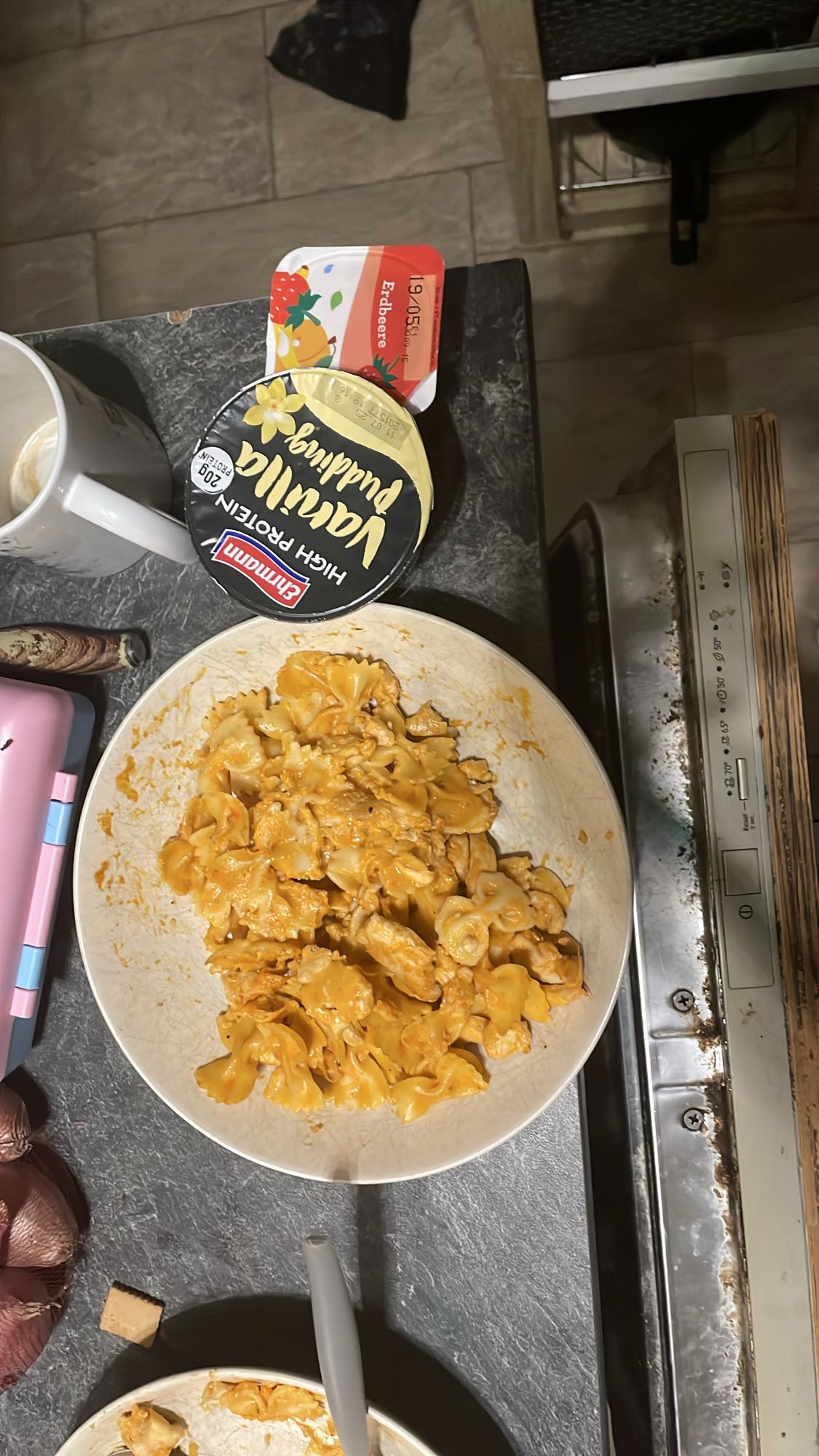 Nudeln mit Hähnchen & Pudding