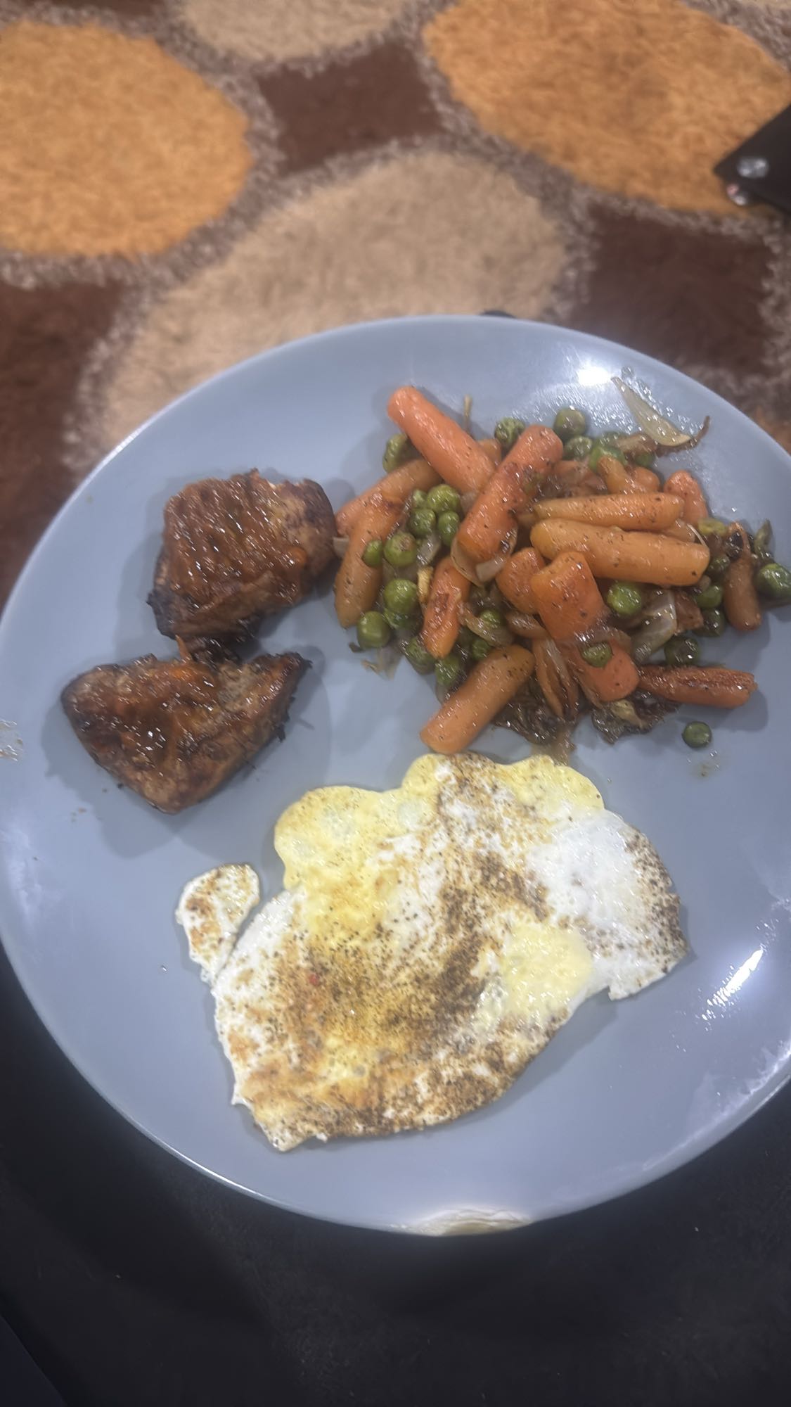 Grilled meat with veggies