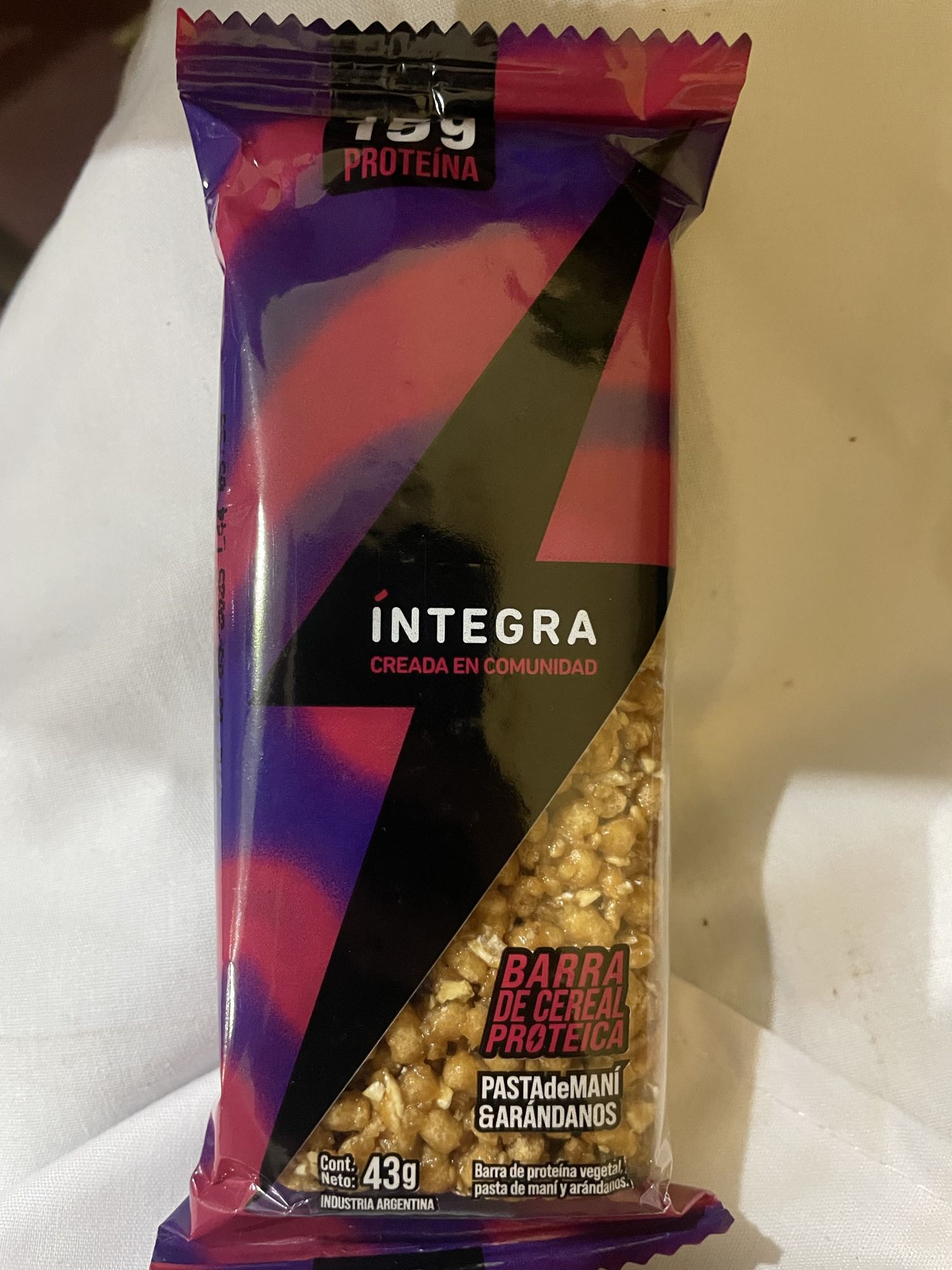 Carne asada sin aceite con arroz, 4 empanadas al horno caseras sin aceite, barra proteica 141 calorías