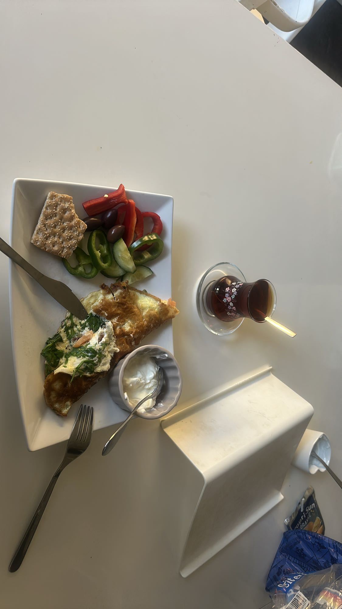 Omelett med grönsaker