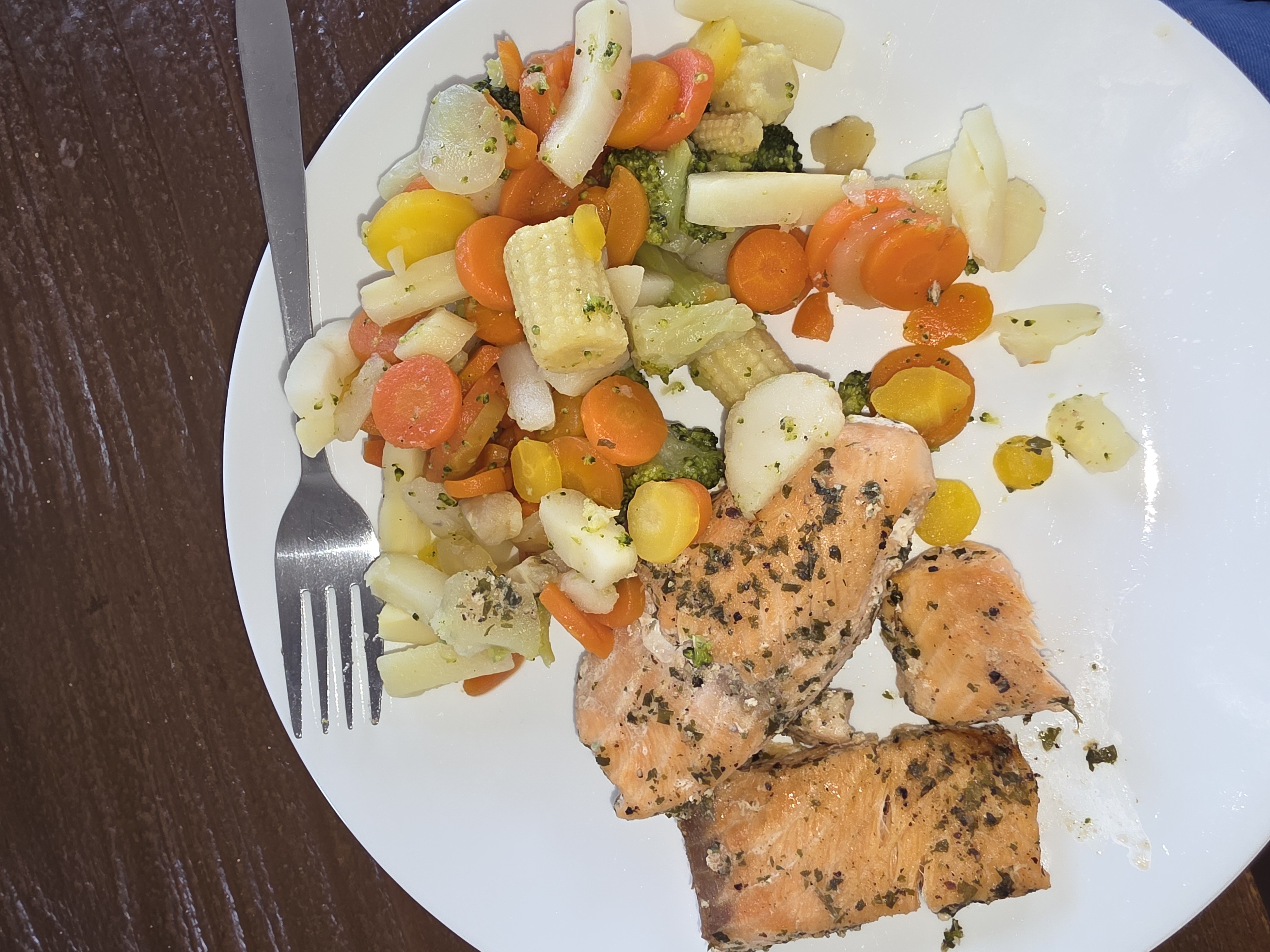 Salmón con vegetales