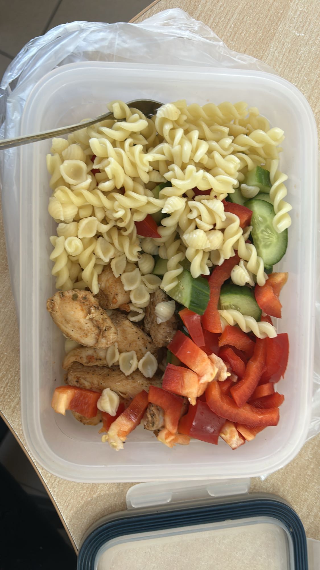 Makaron z kurczakiem