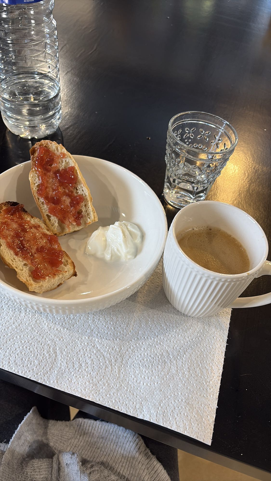 Tartines confiture café