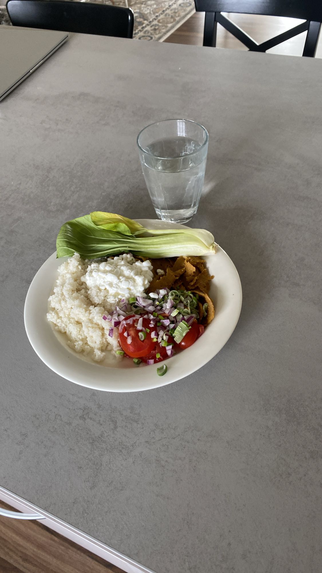 Blomkålsris med kebab av vete och åkerböna