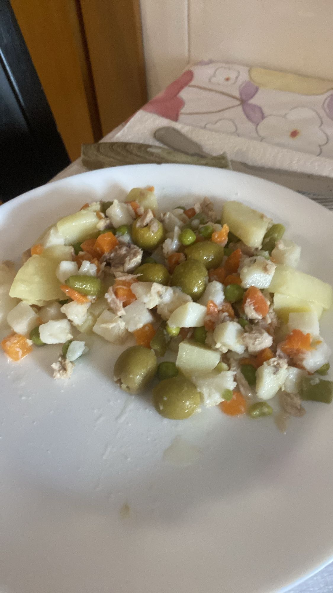 Ensalada rusa con atún