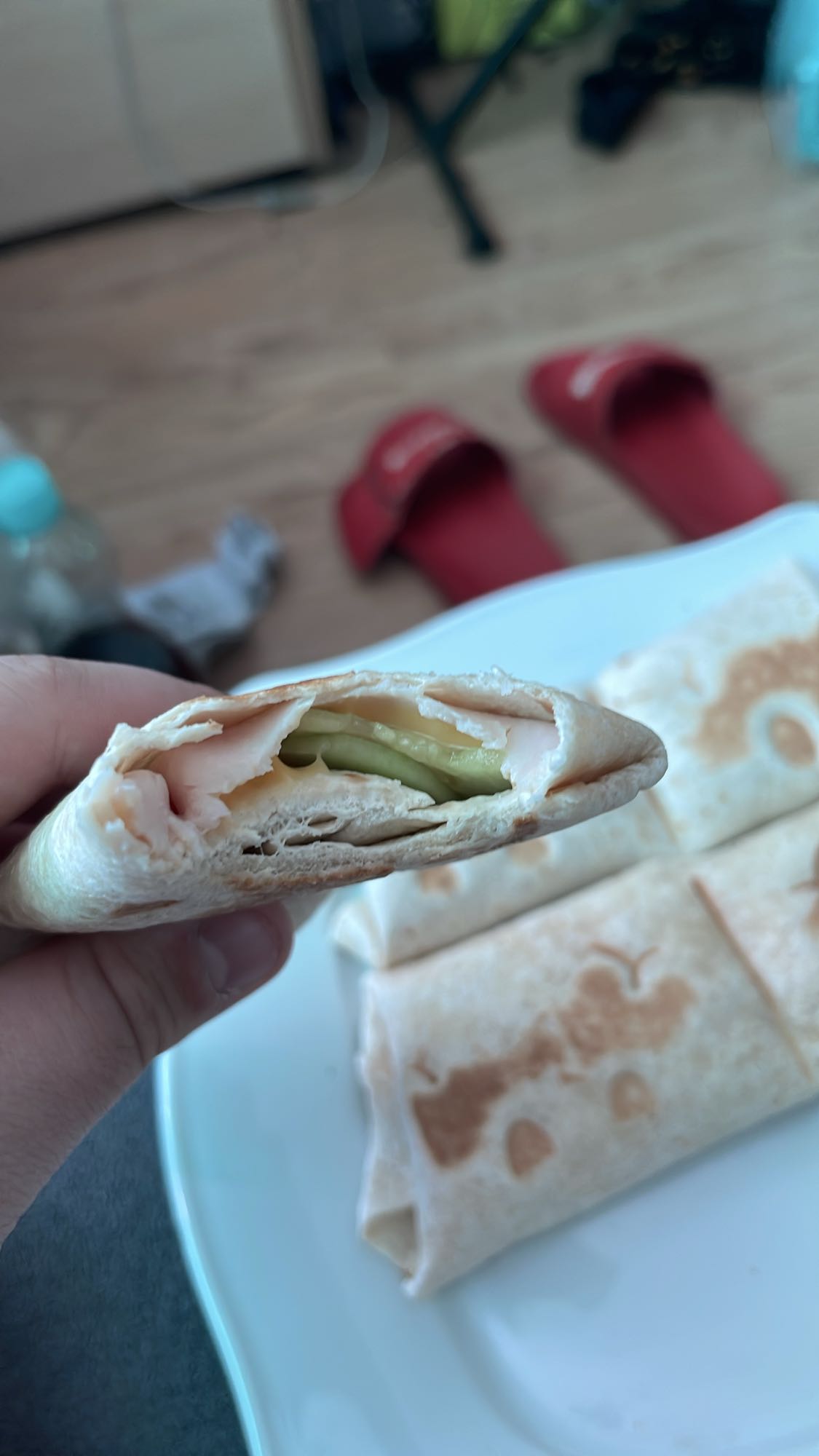 Wrap z szynką i ogórkiem