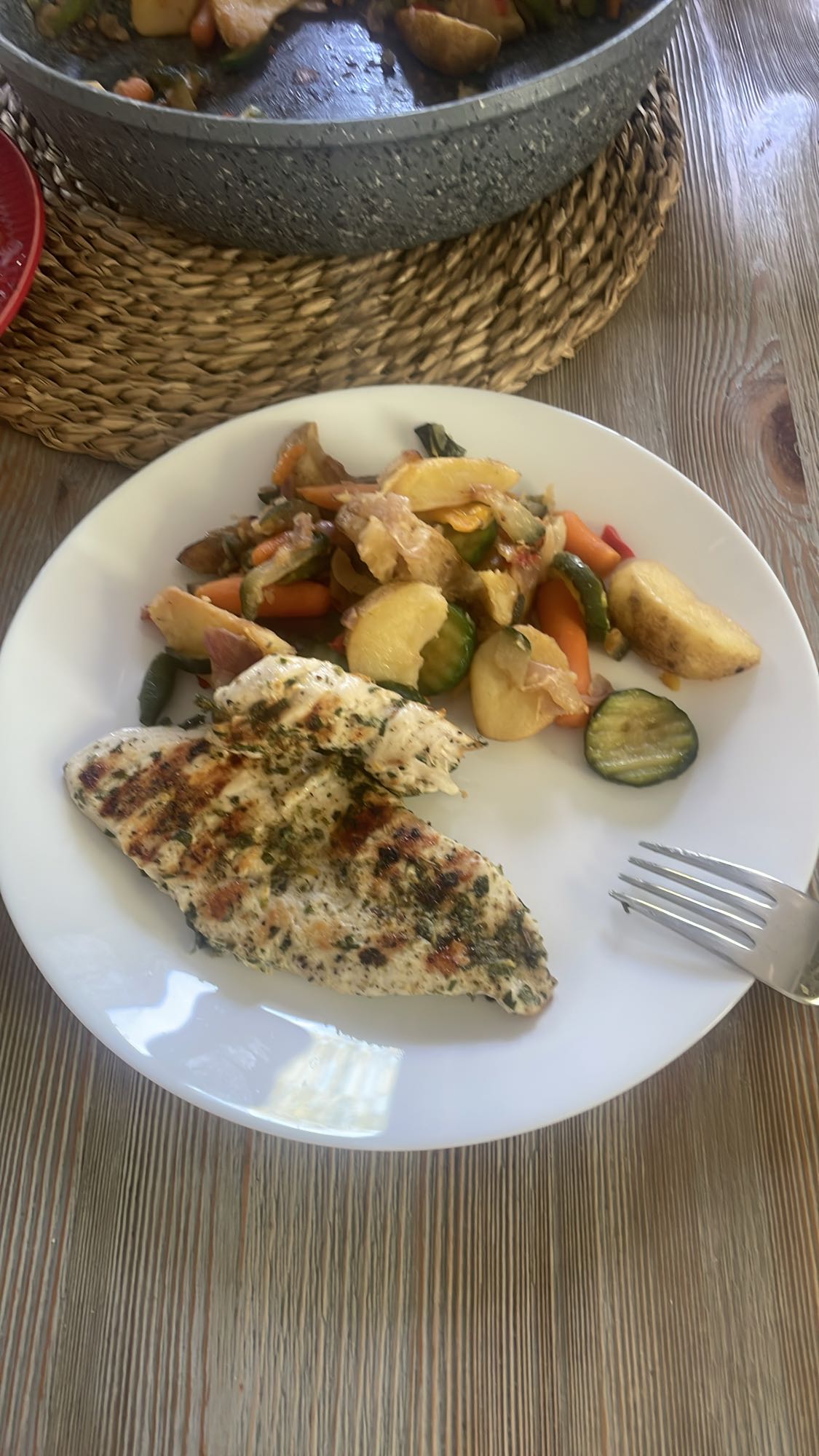 Kurczak z warzywami i ziemniakami