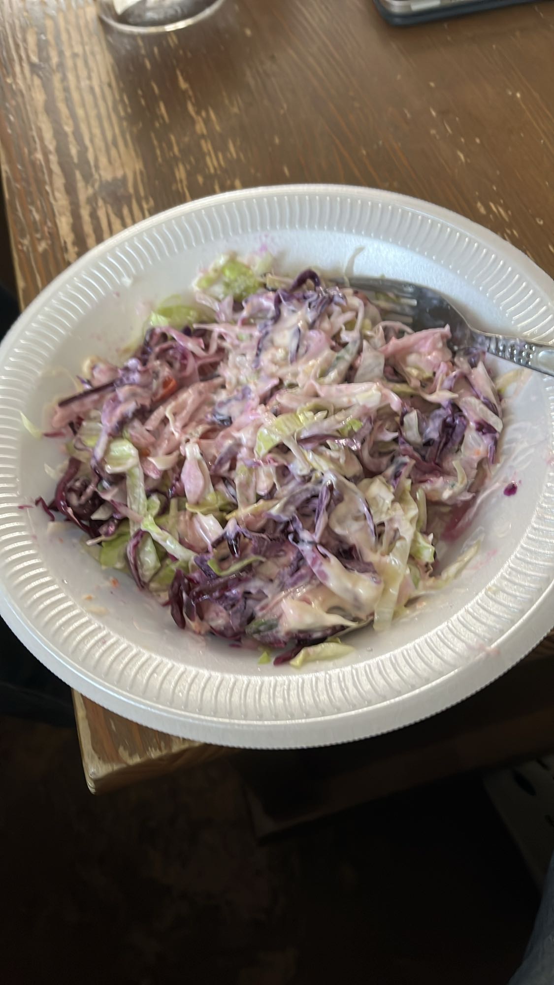 Ensalada de col cremosa