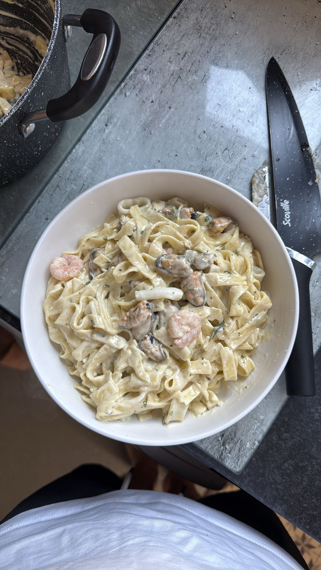 Creamy seafood pasta