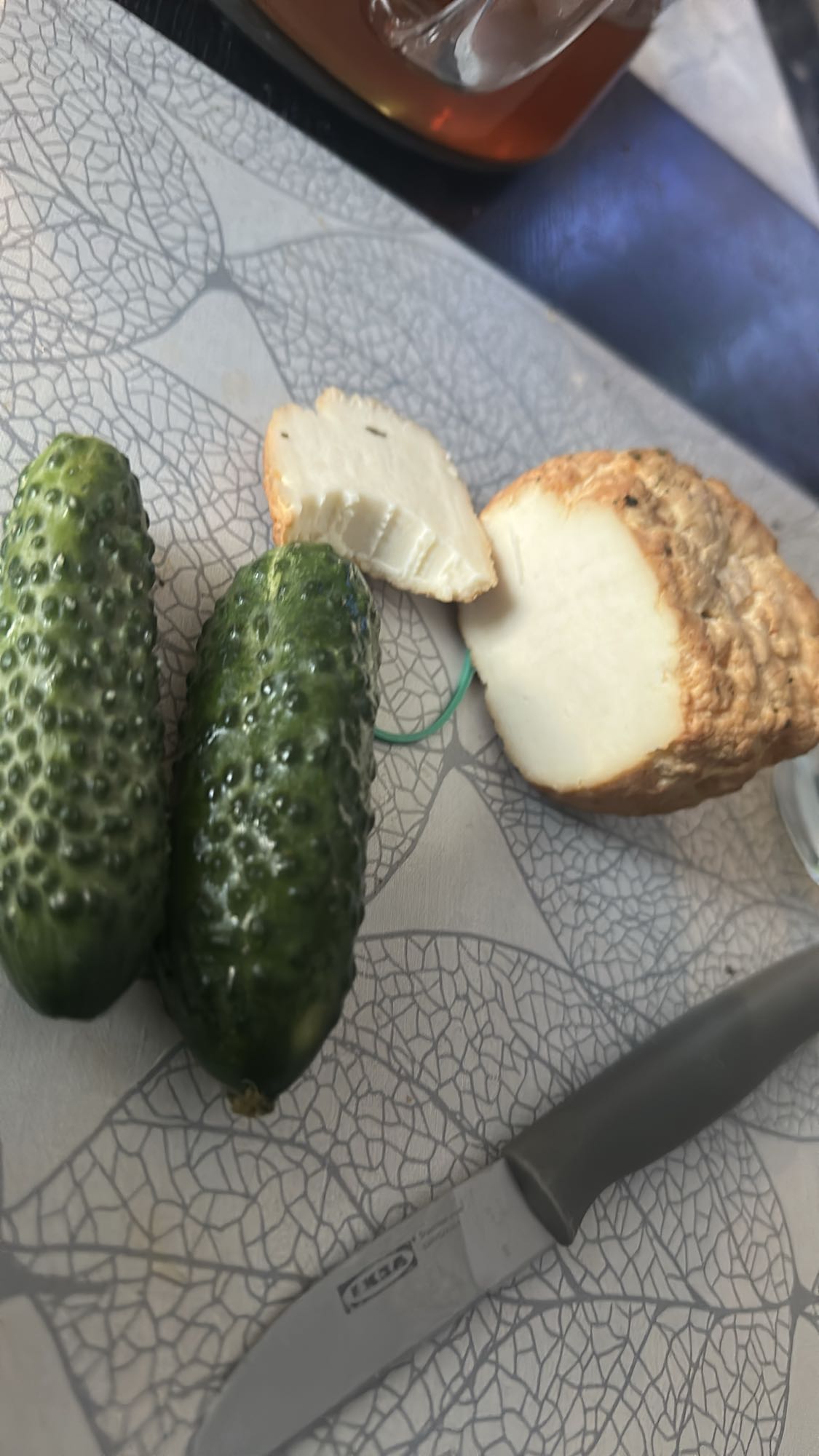 Ogórki i seler z serem