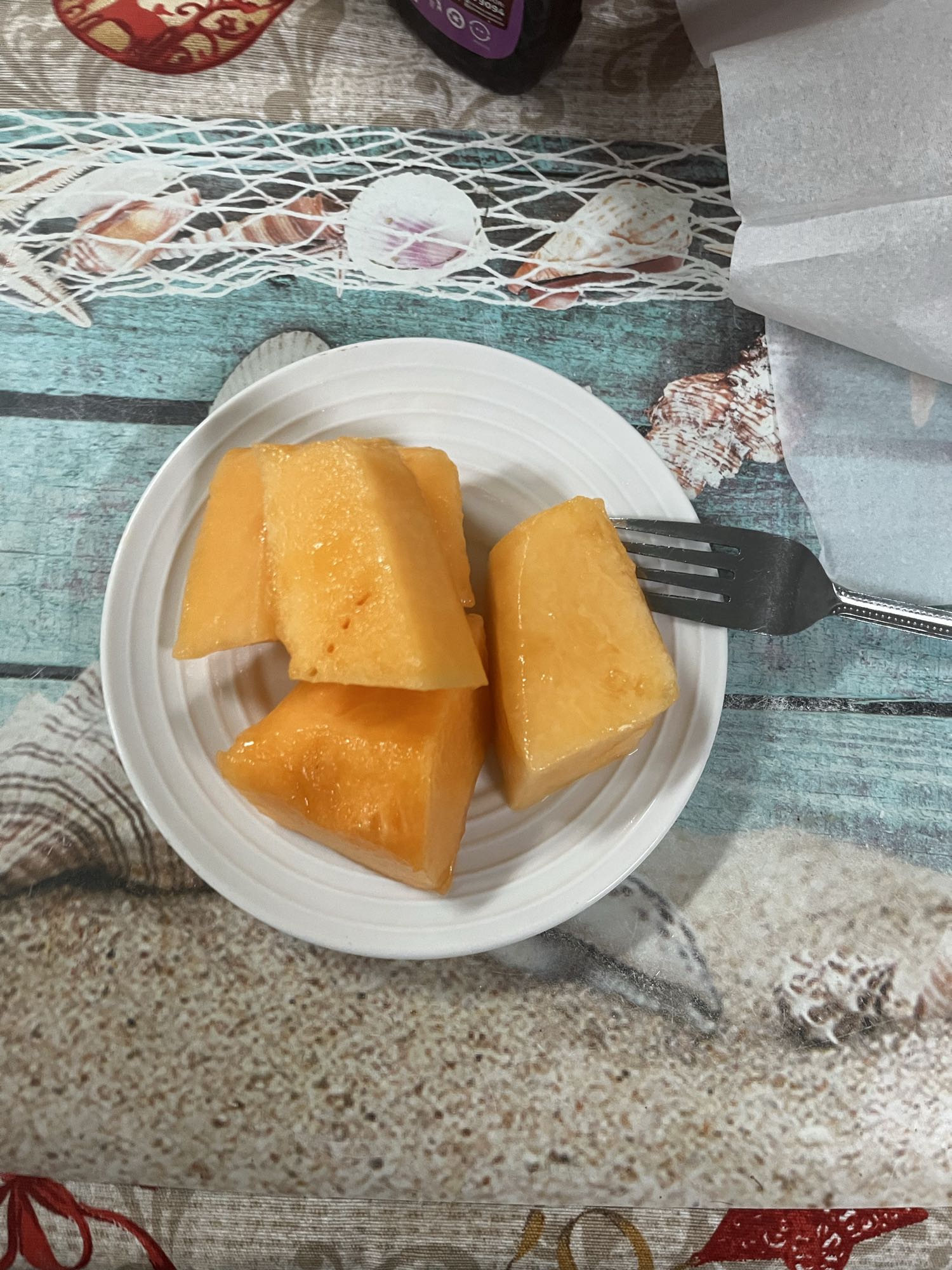 Дыня кусочками