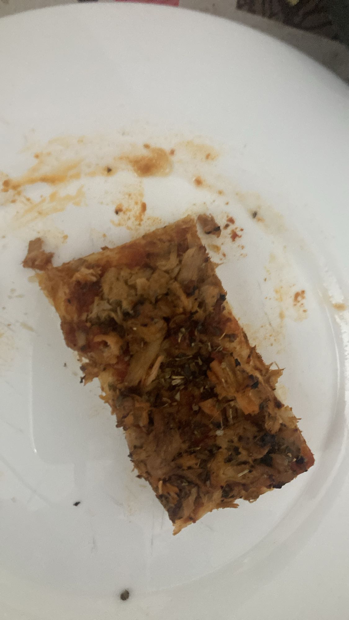 Part de pizza au thon