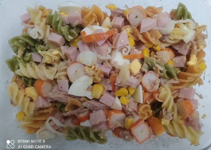 Ensalada de pasta mixta