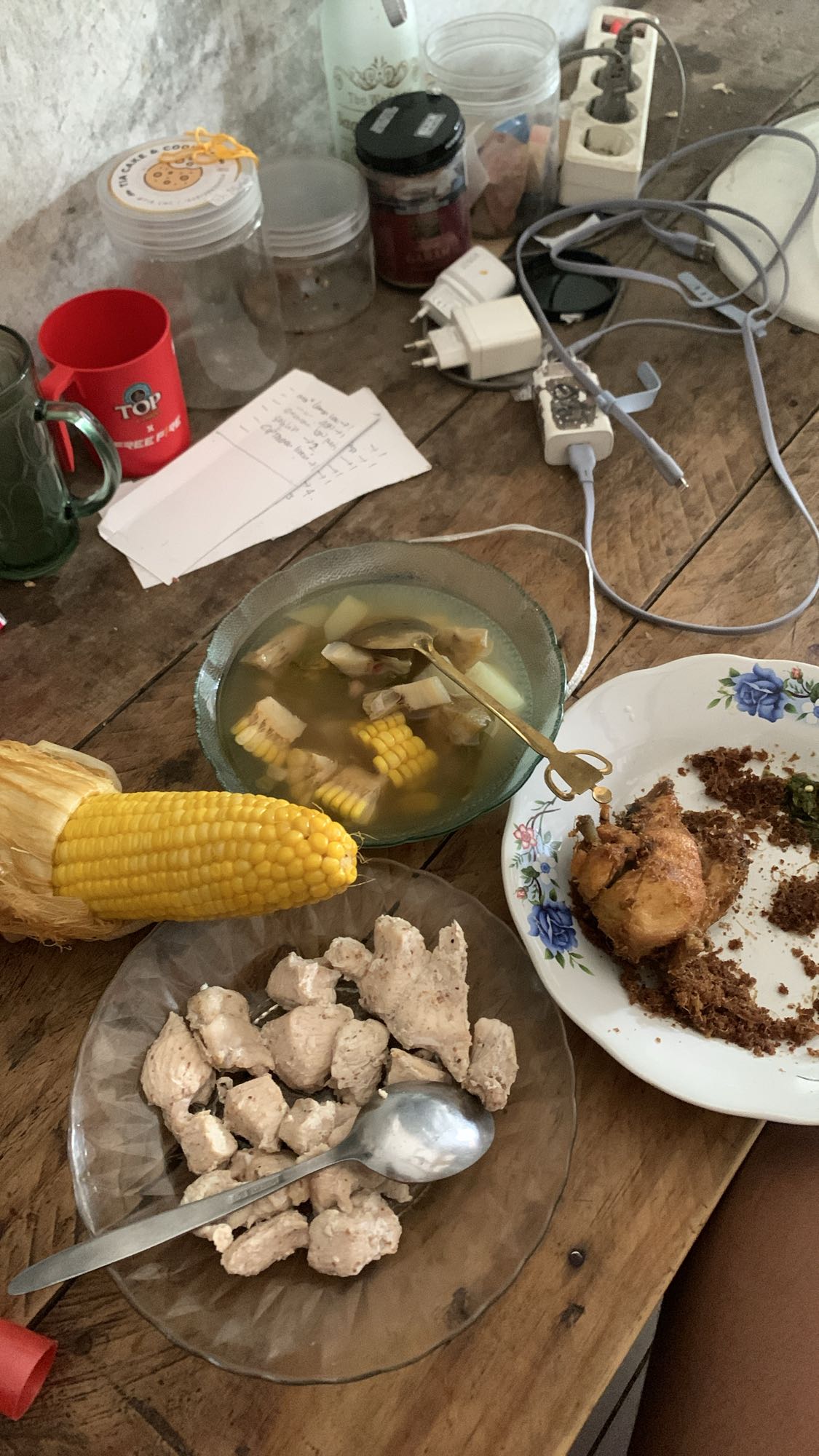 Ayam rebus, jagung, sup