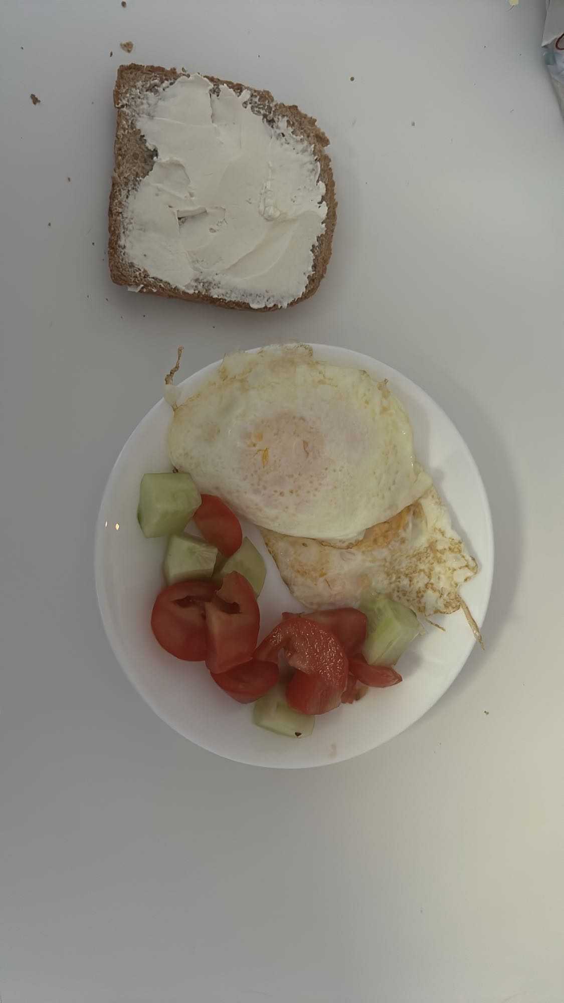Oeufs et légumes matin