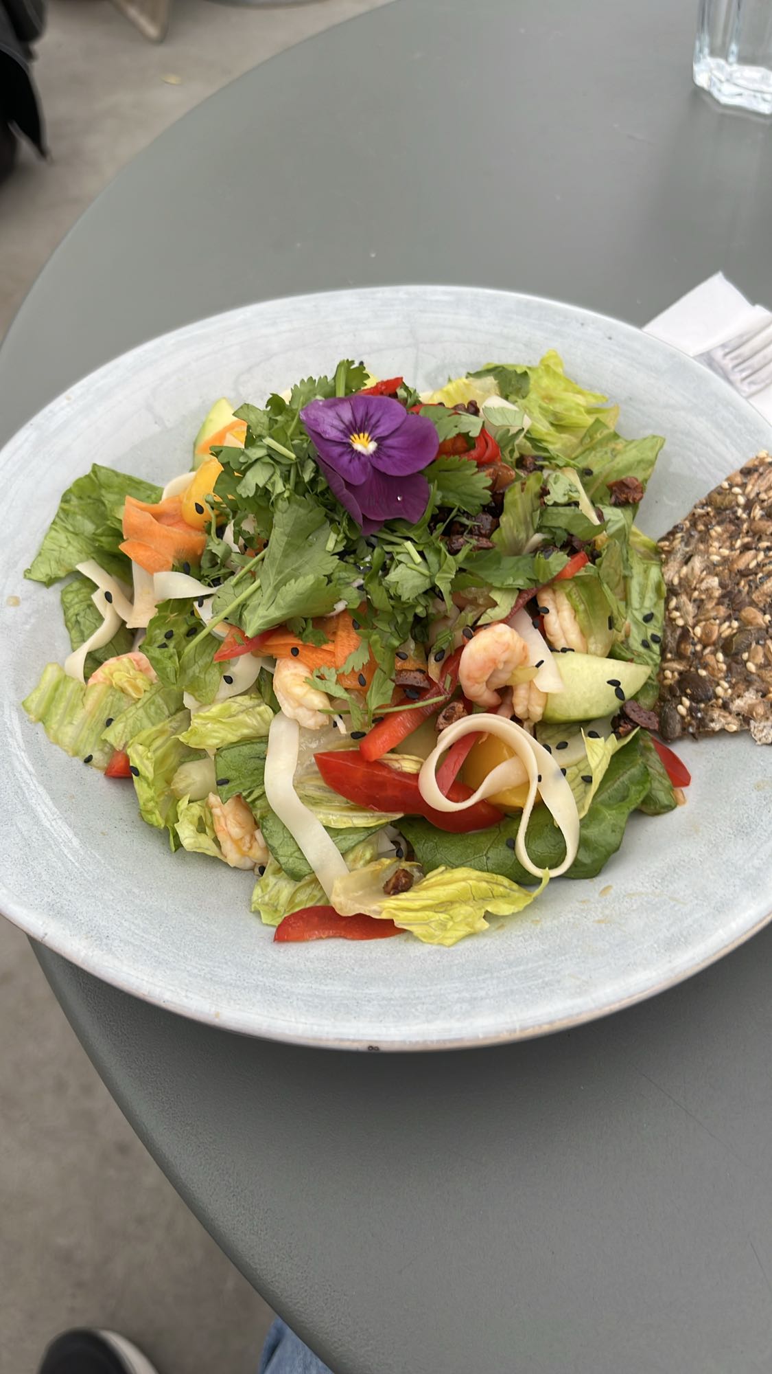 Räksallad med grönsaker