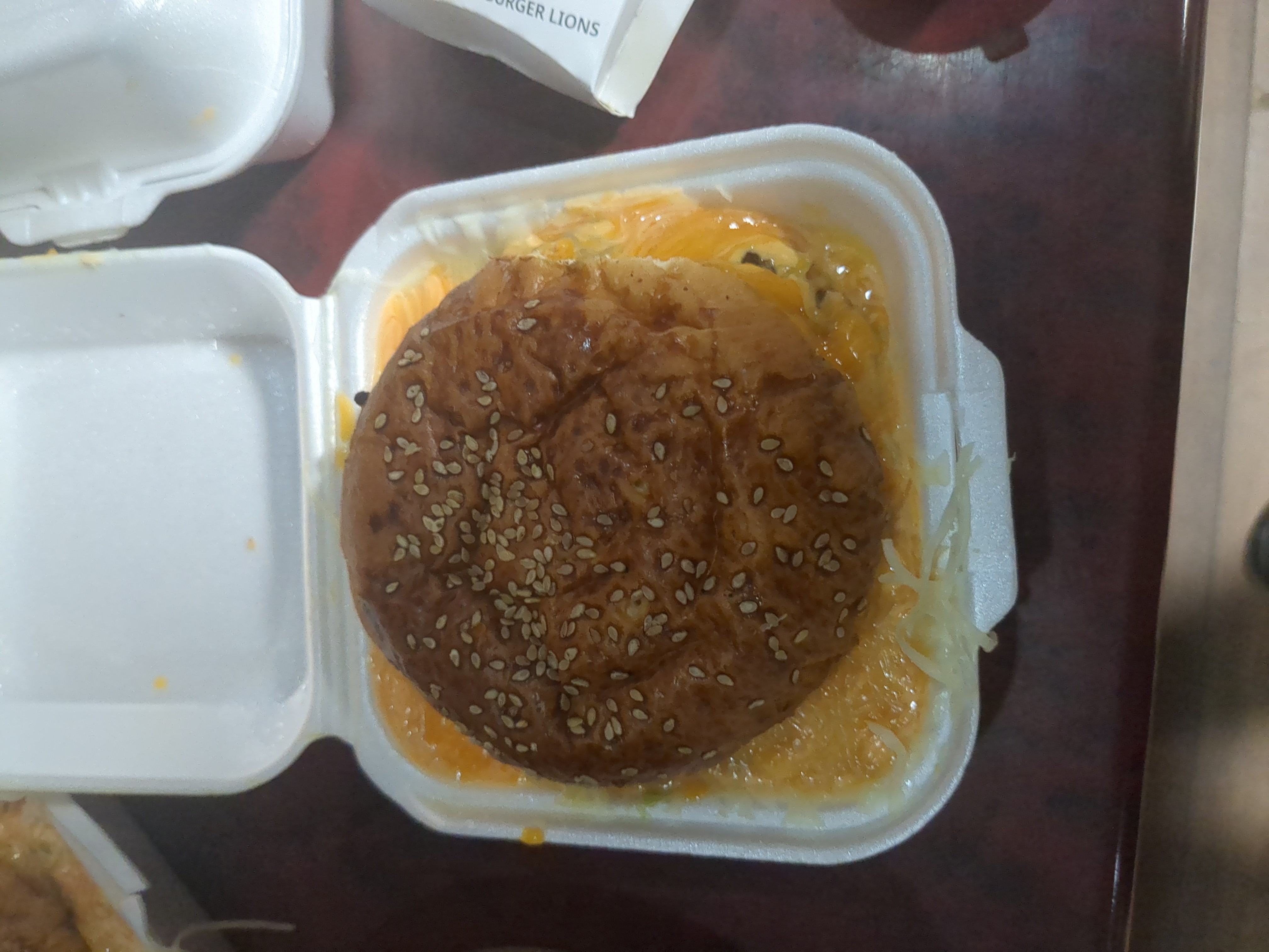 Cheeseburger with bun