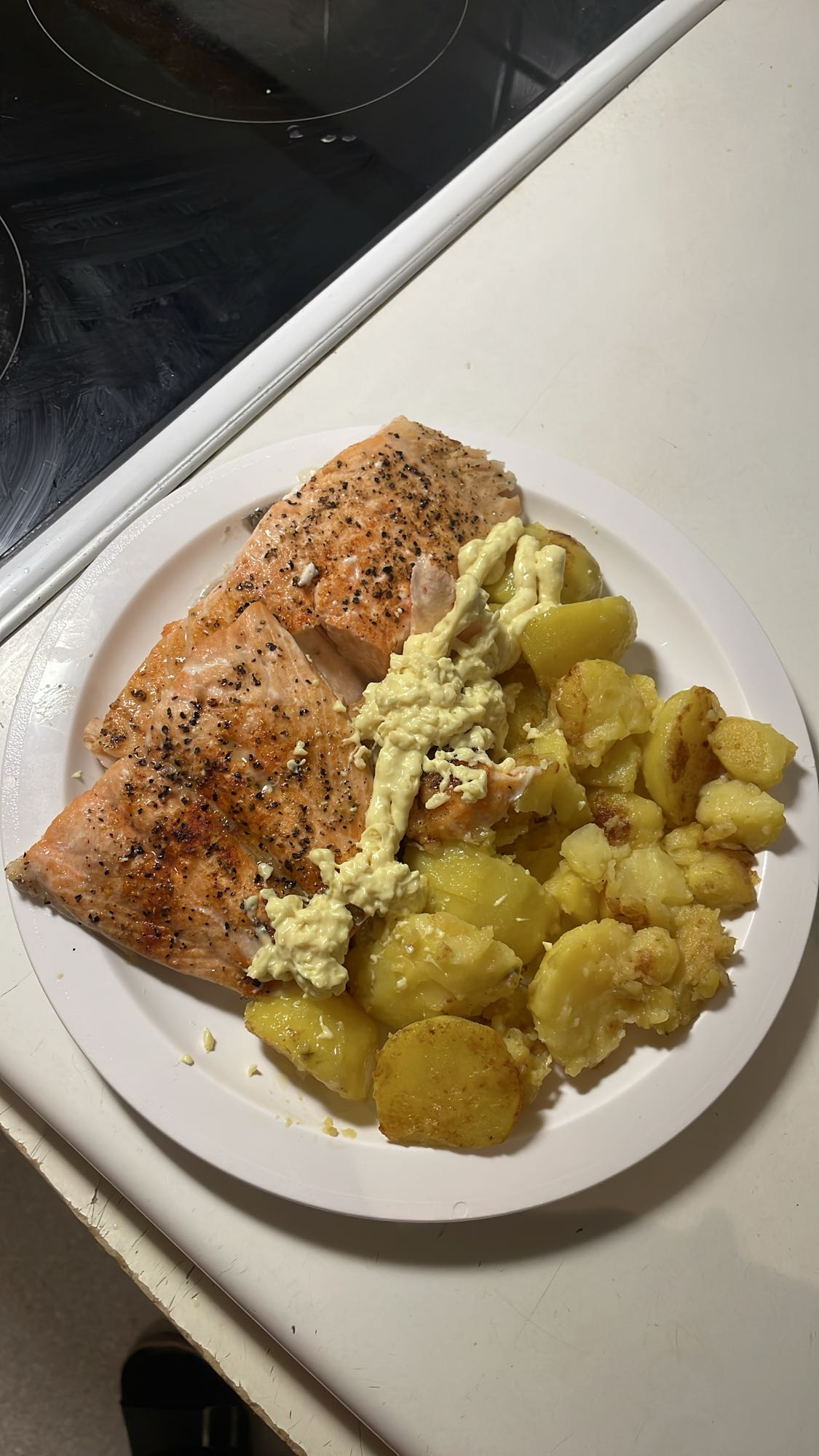 Lax med potatis och sås