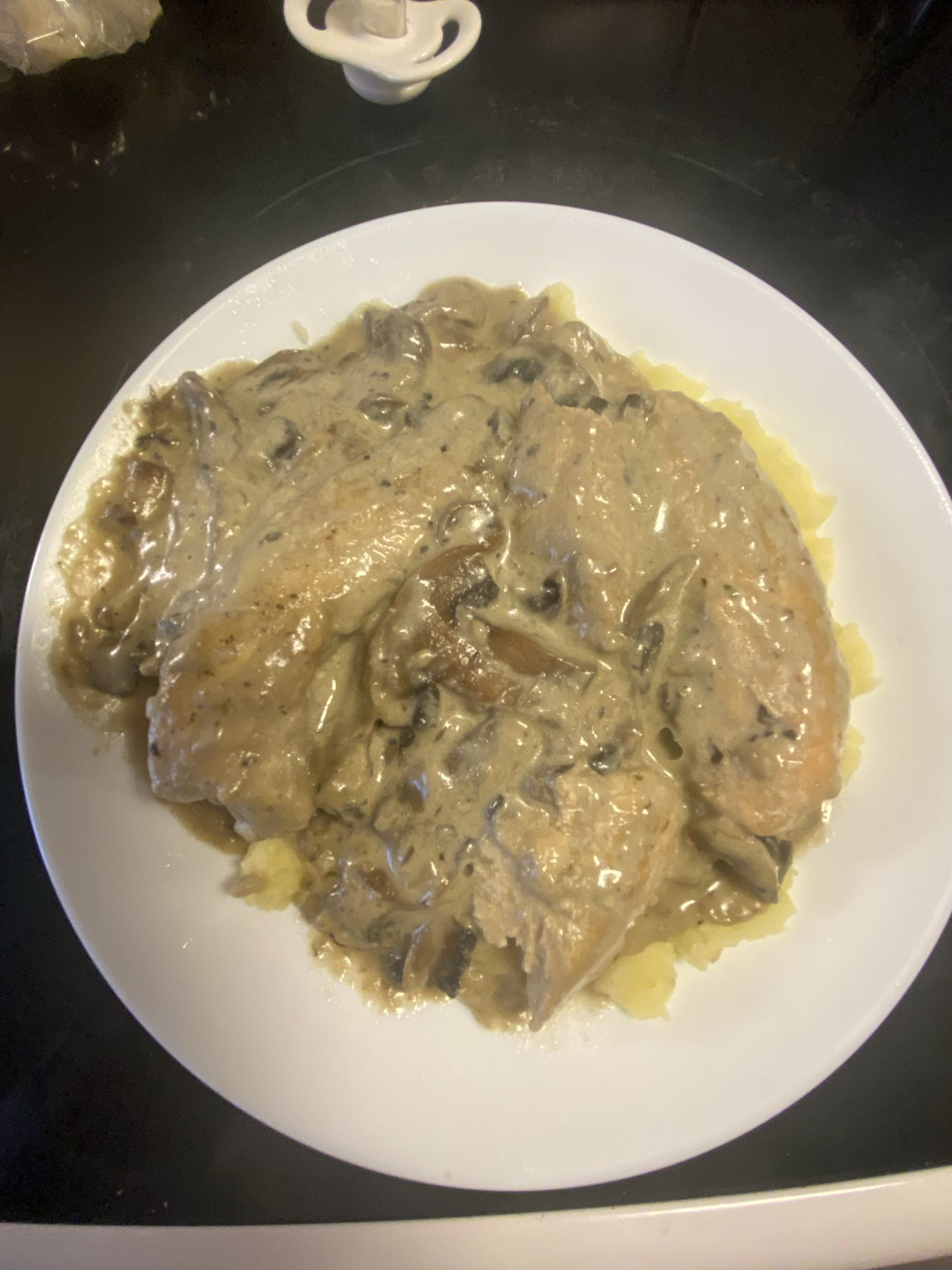 دجاج بصلصة الفطر