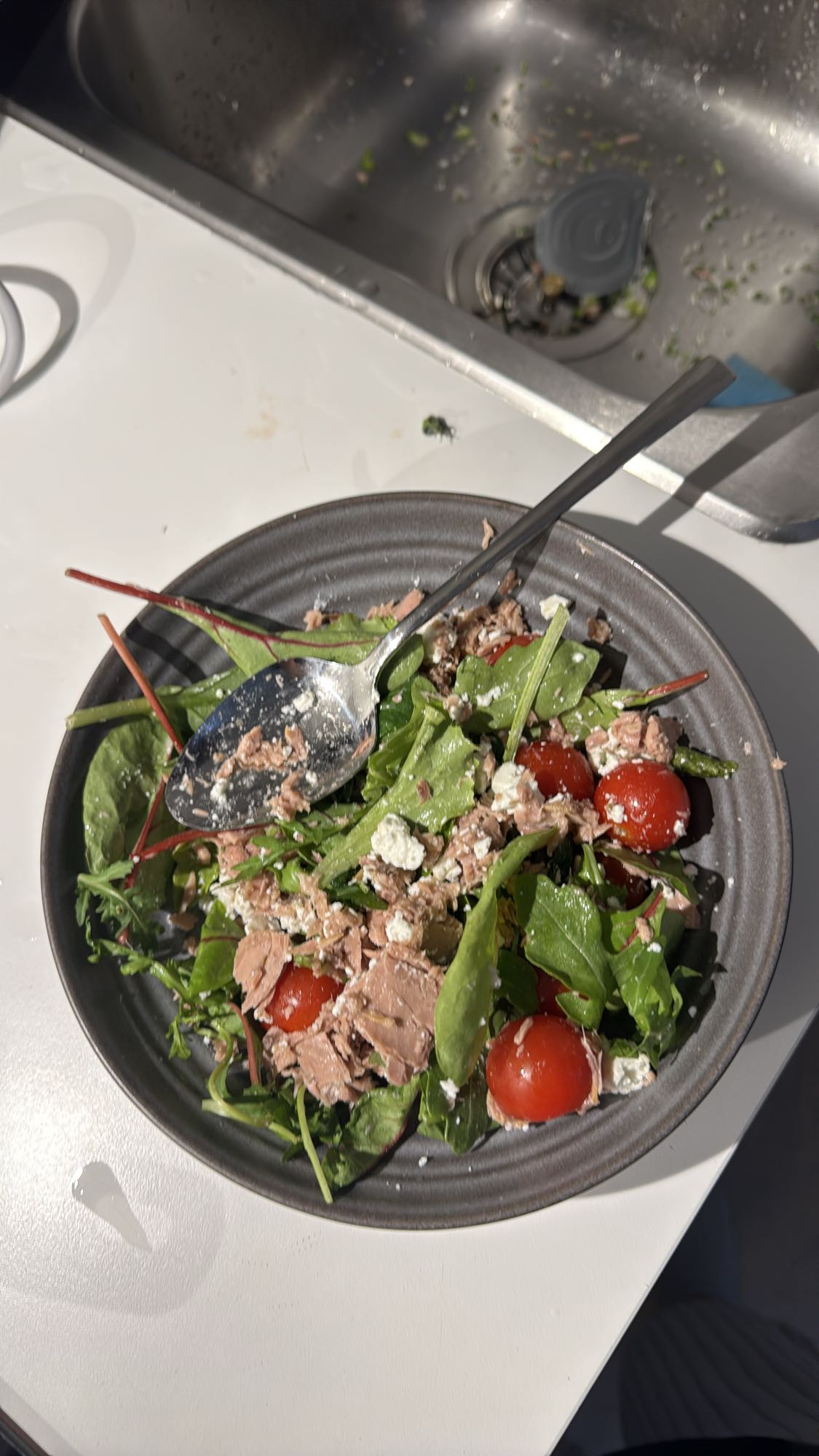 Tonfisksallad med feta