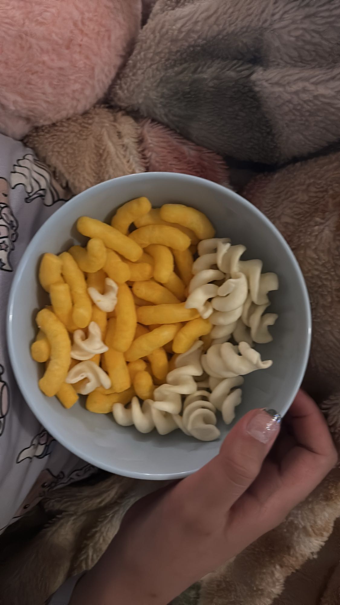 Ostbågar och pasta